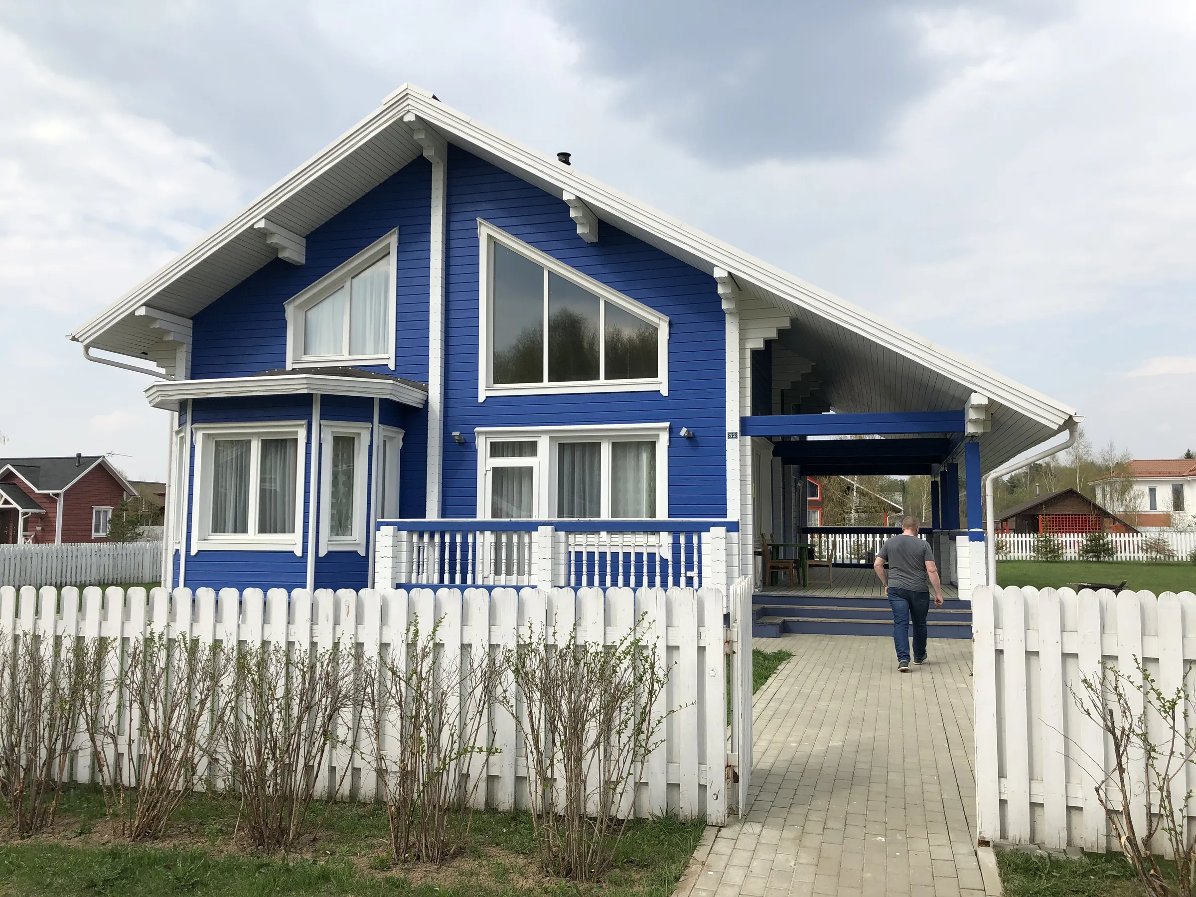 Загородные домики с лужайками, фото 15