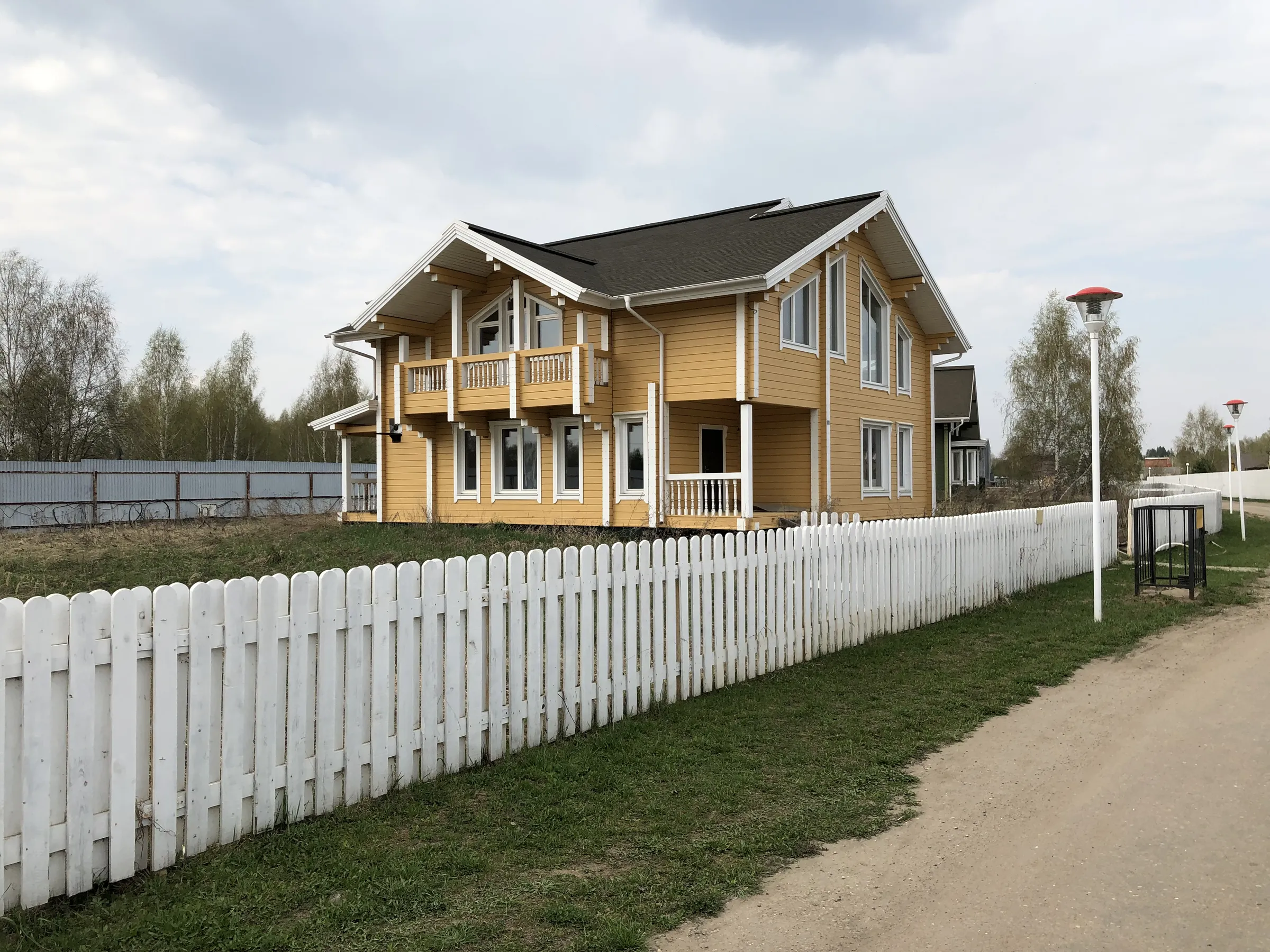 Загородные домики с лужайками, фото 3