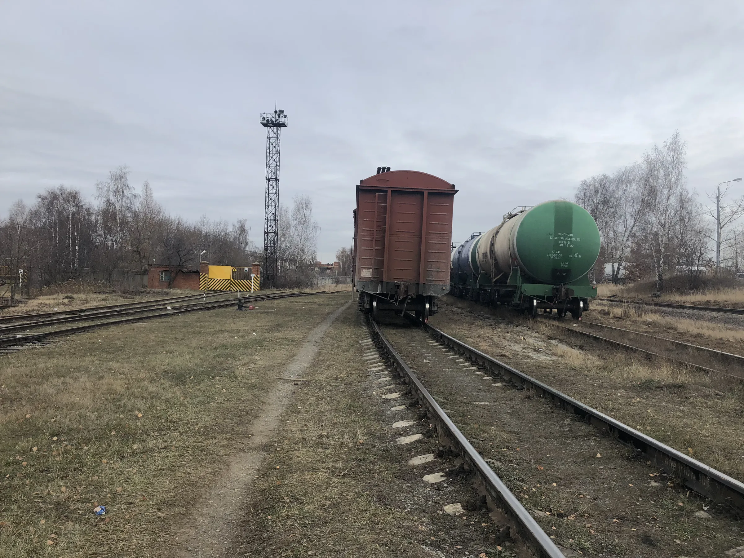 Ржавые товарные вагоны, фото 2