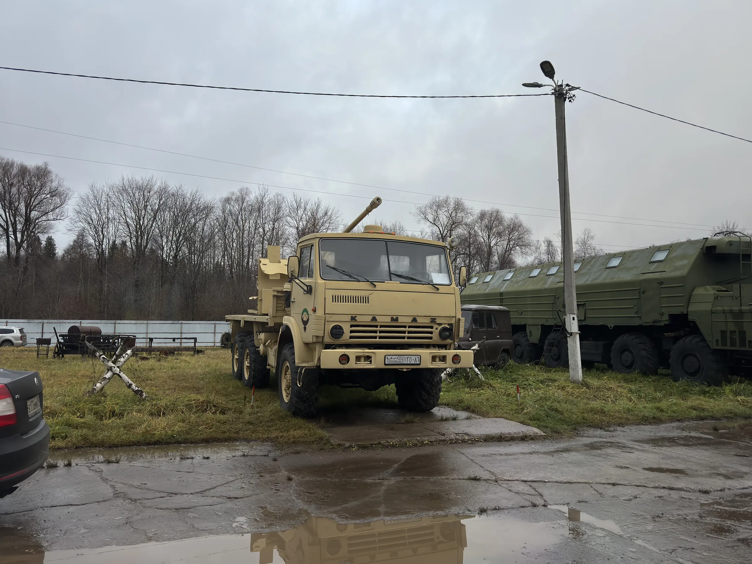 Ангар с военной техникой, фото 8