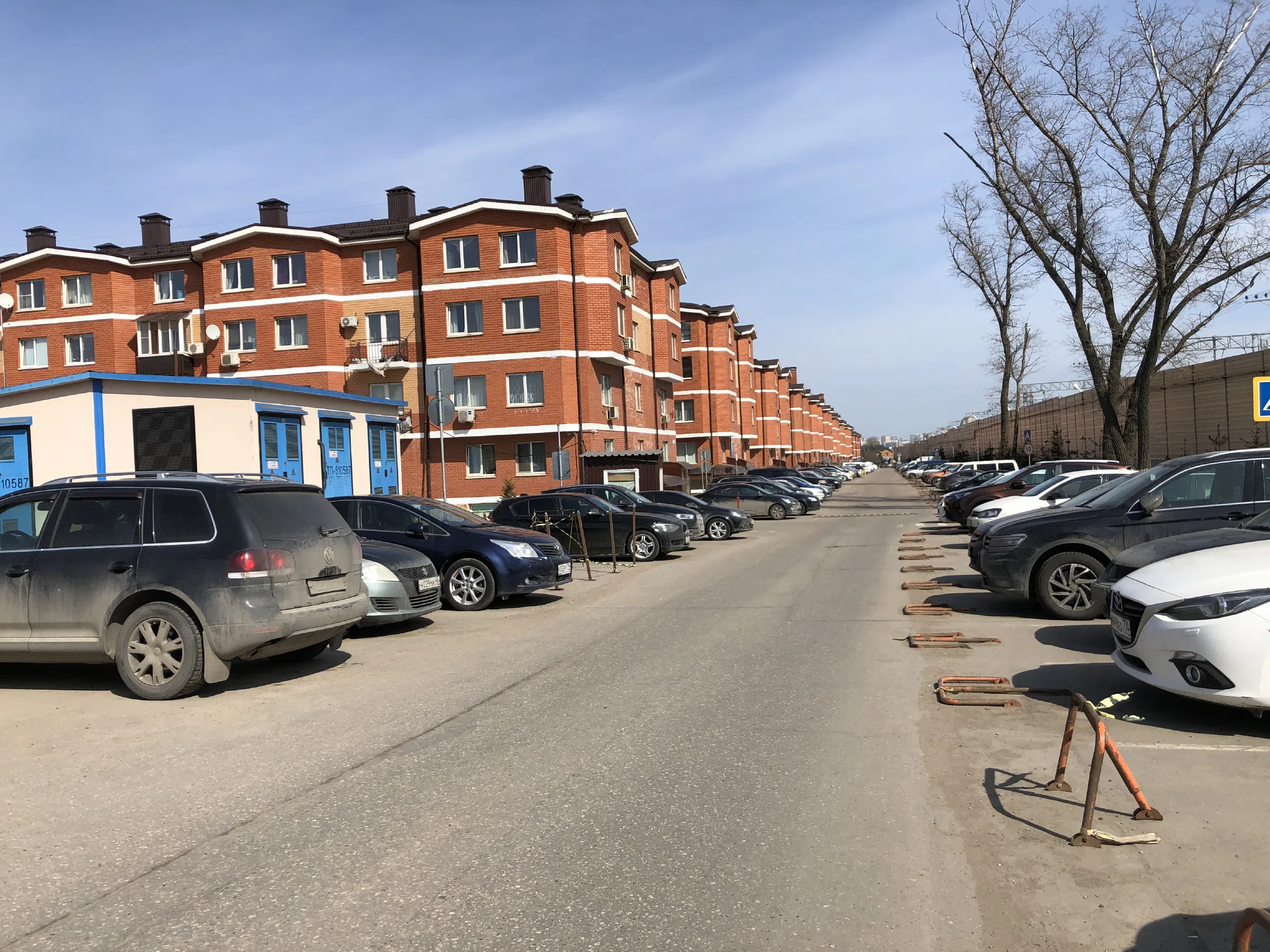 Ряд кирпичных домов, фото 1