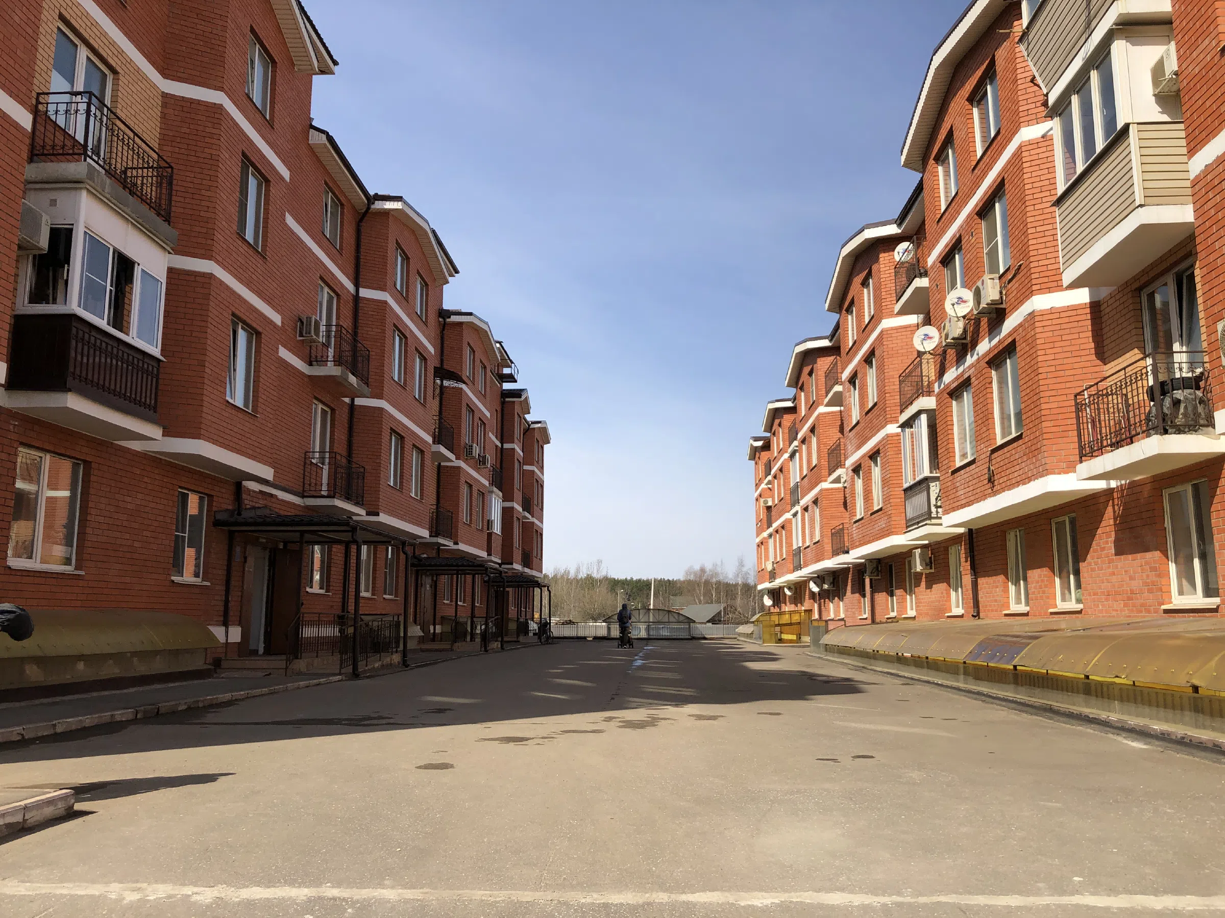 Ряд кирпичных домов, фото 6