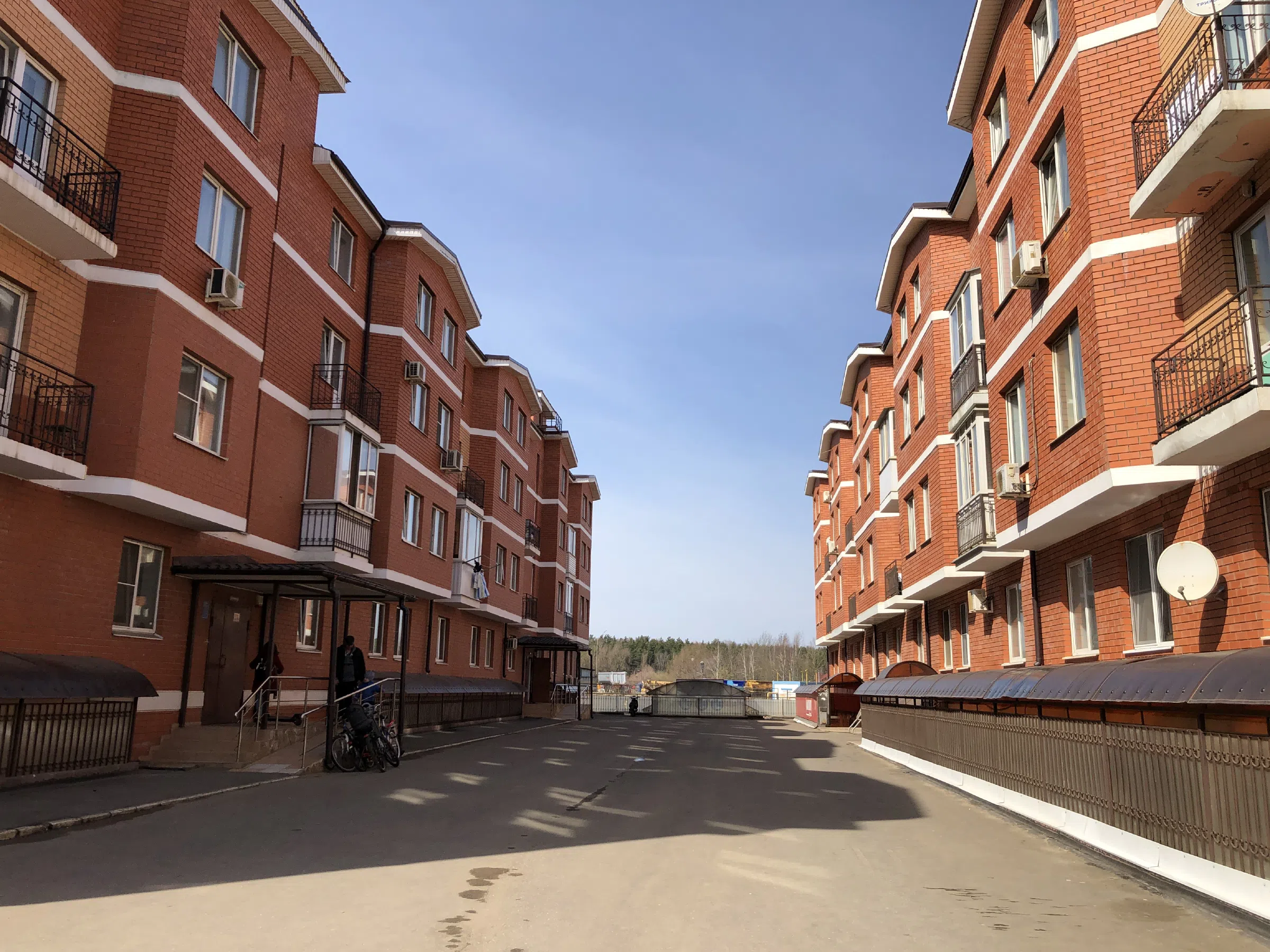 Ряд кирпичных домов, фото 5
