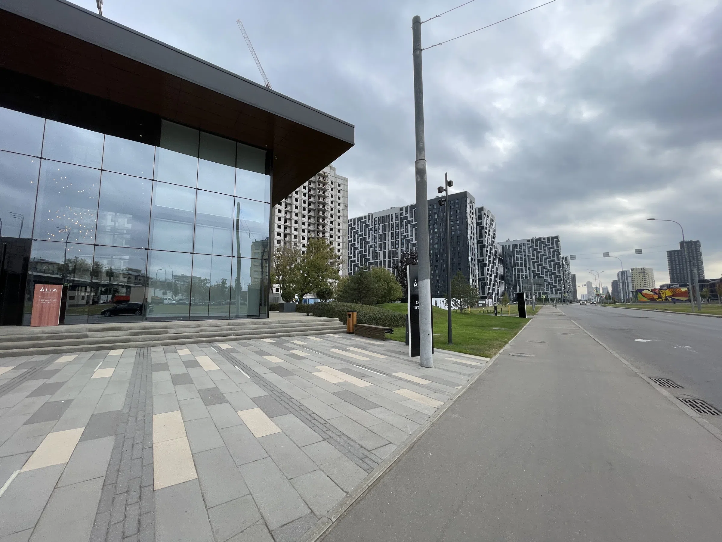 Современный офис в здании, фото 9