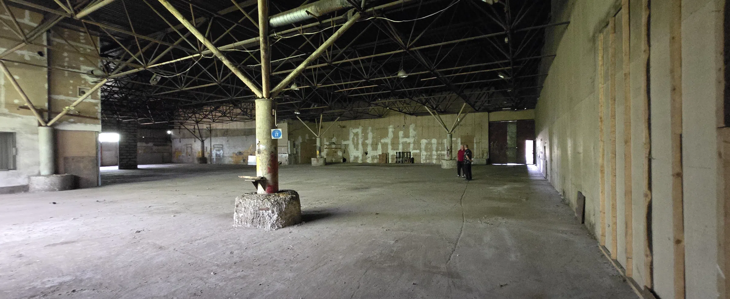 Промзона с ангарами, фото 14