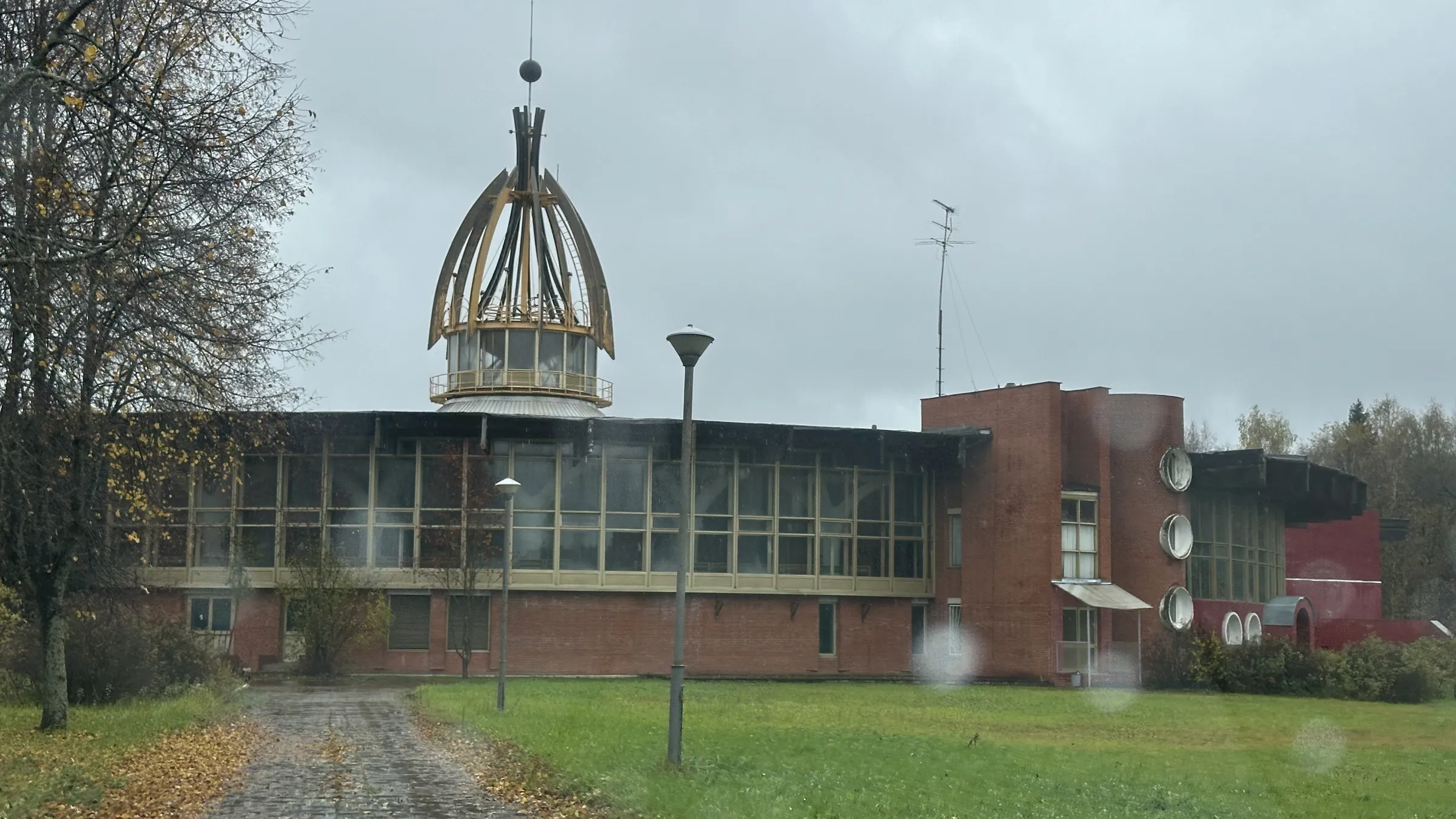 Концертный зал в стиле советского модернизма, фото 2