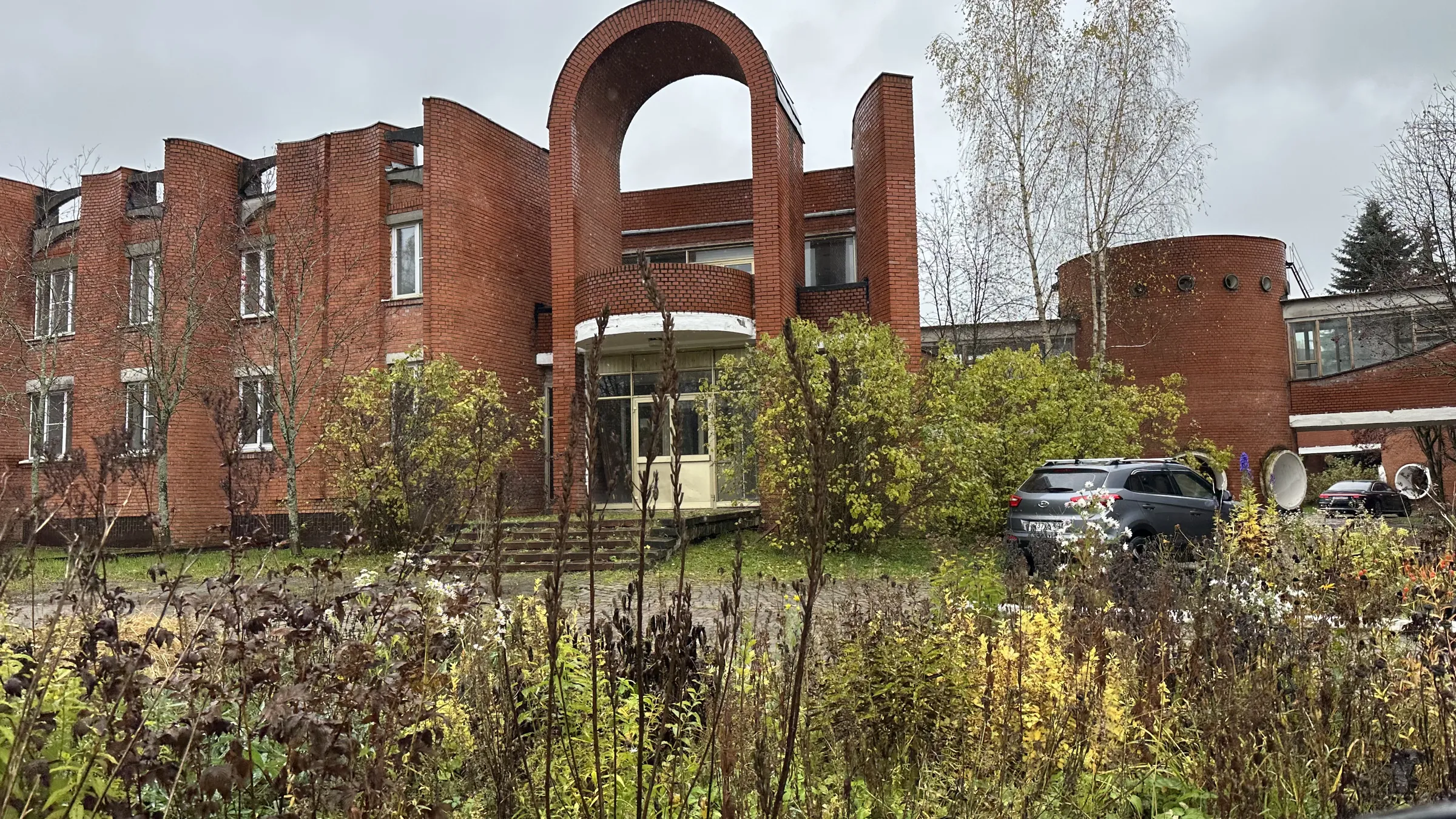 Концертный зал в стиле советского модернизма, фото 4