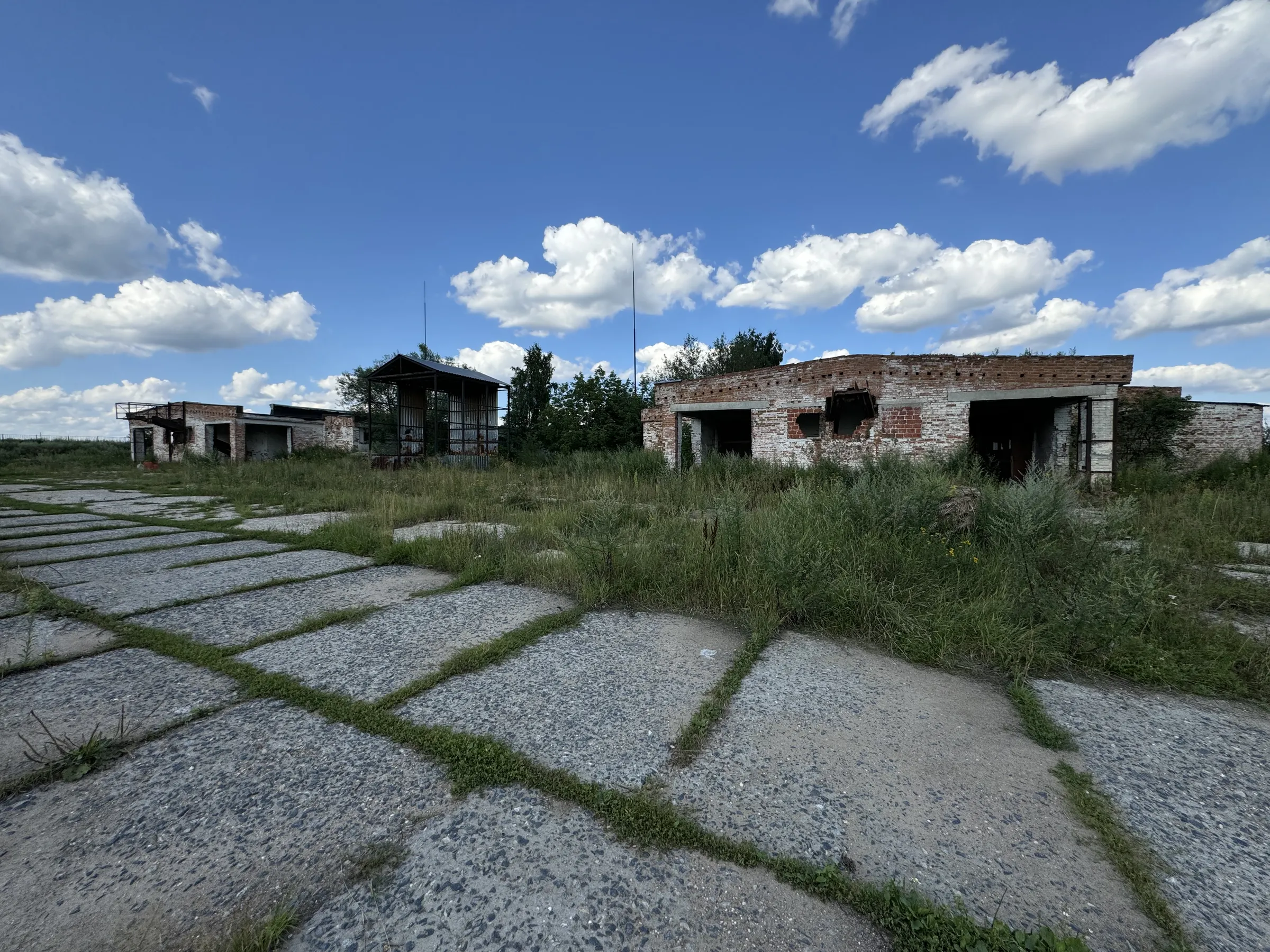 Заброшенный заводской двор, фото 14