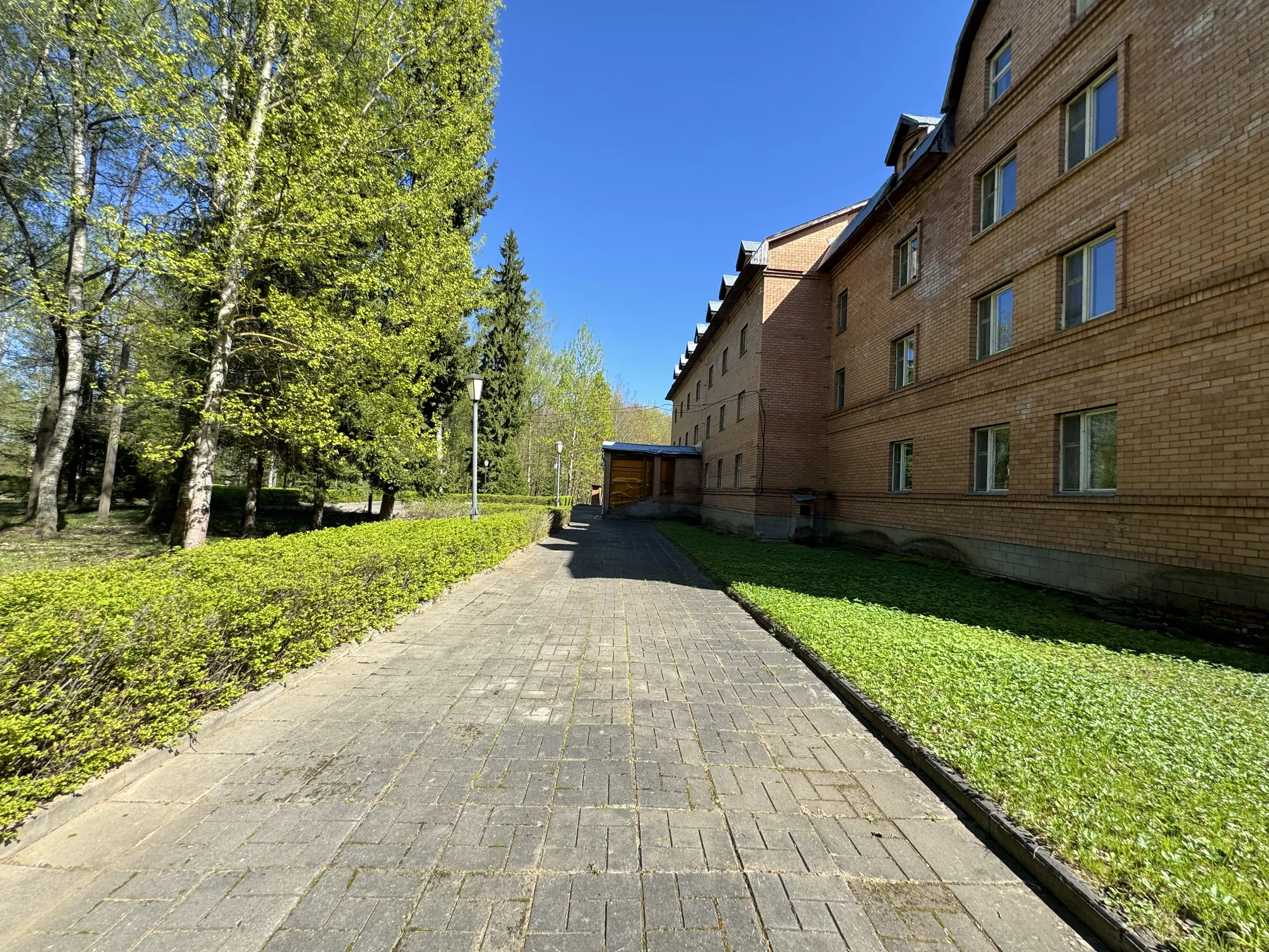 Кирпичное здание пансионата, фото 5