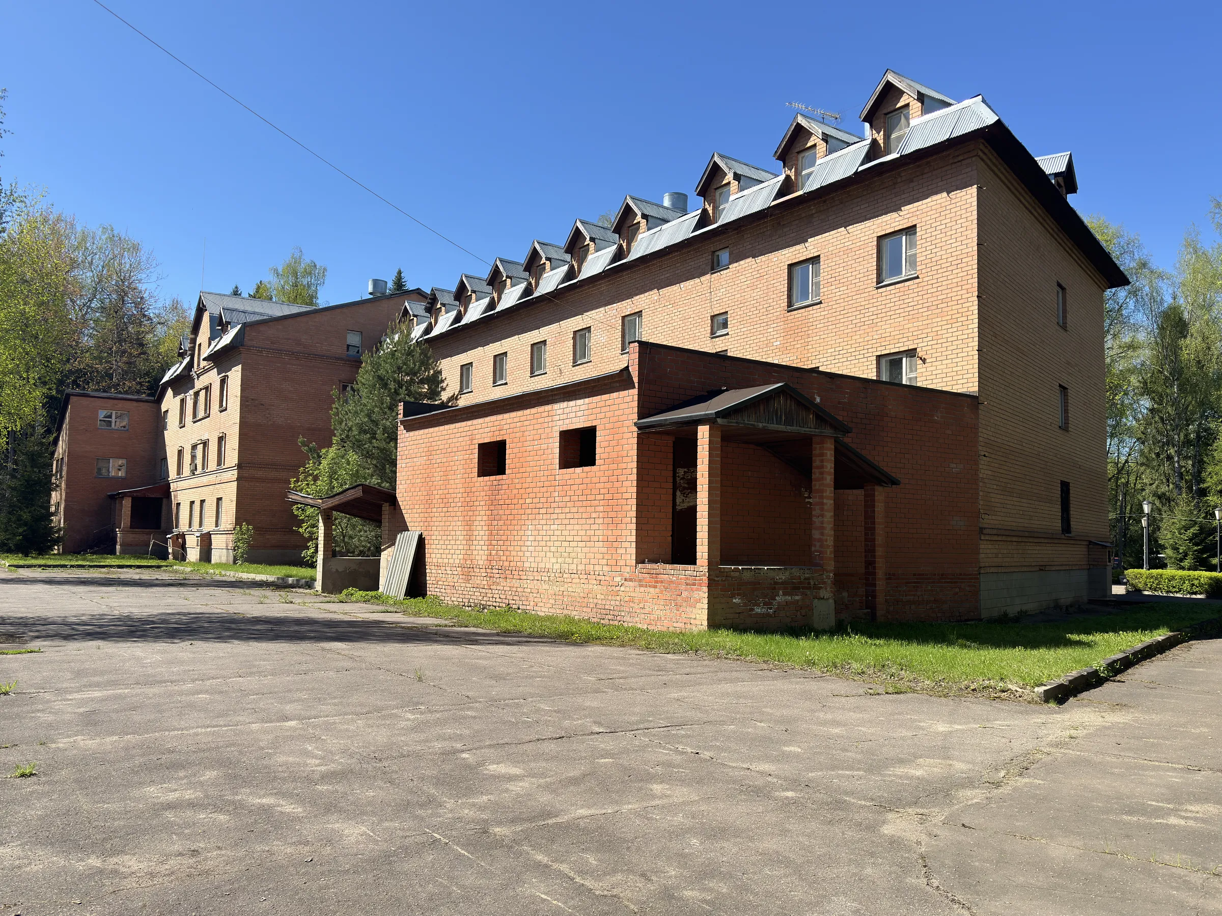 Кирпичное здание пансионата, фото 10