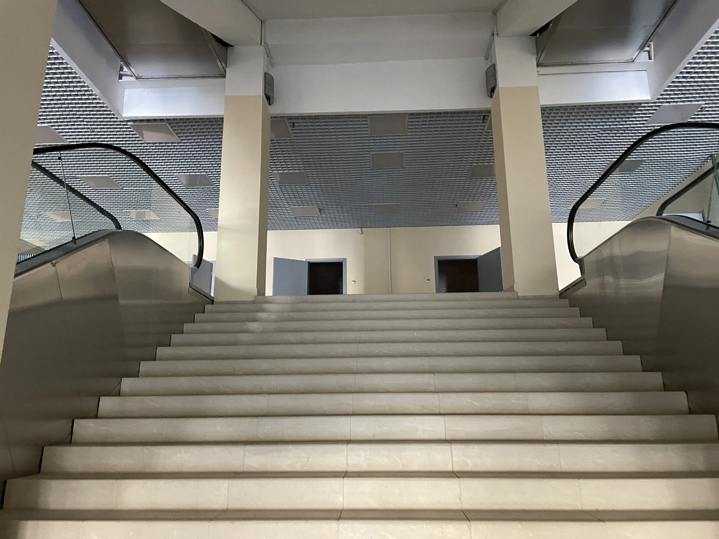 Парковка с колоннами, фото 17