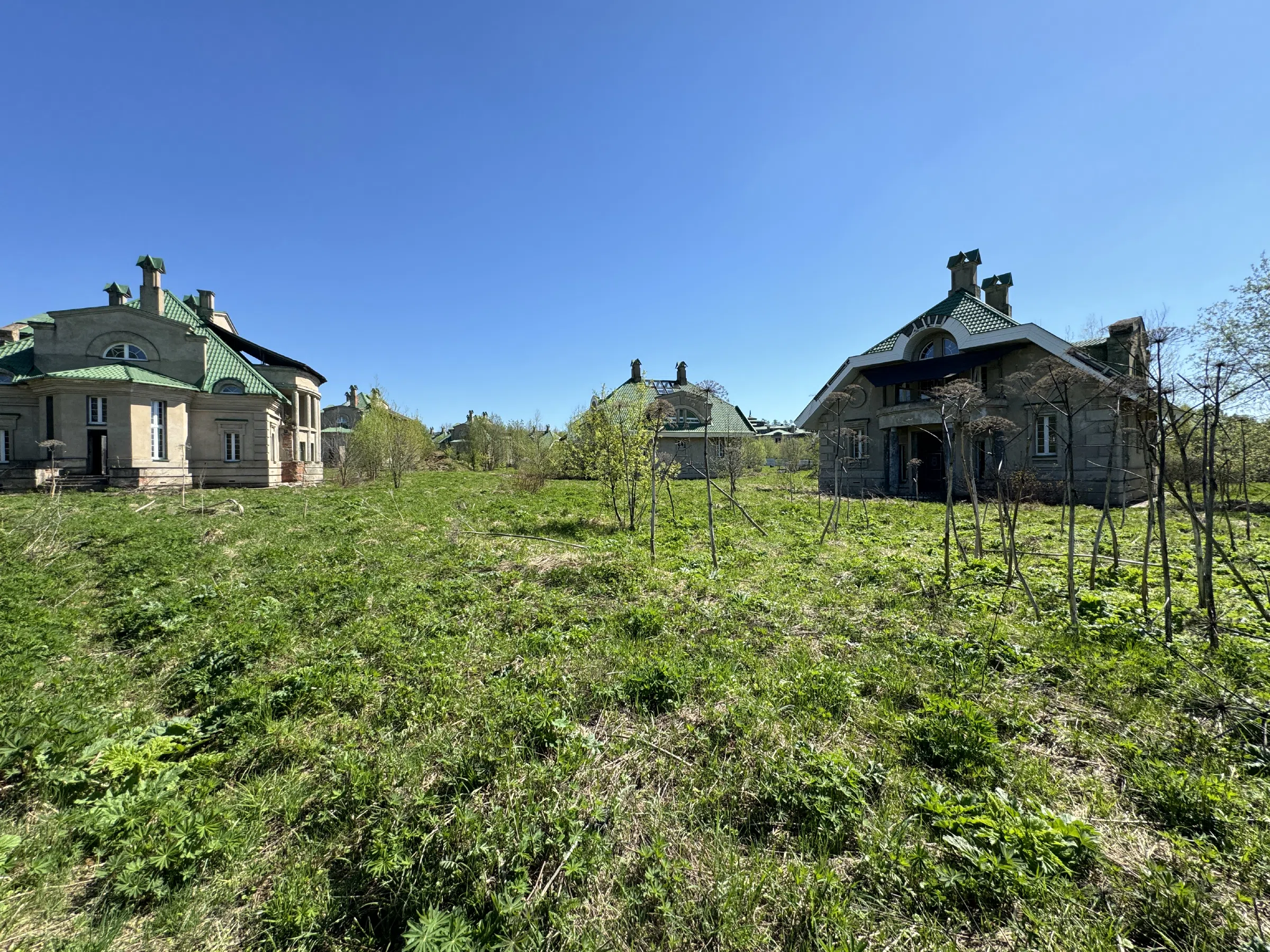 Ряд заброшенных домов, фото 20