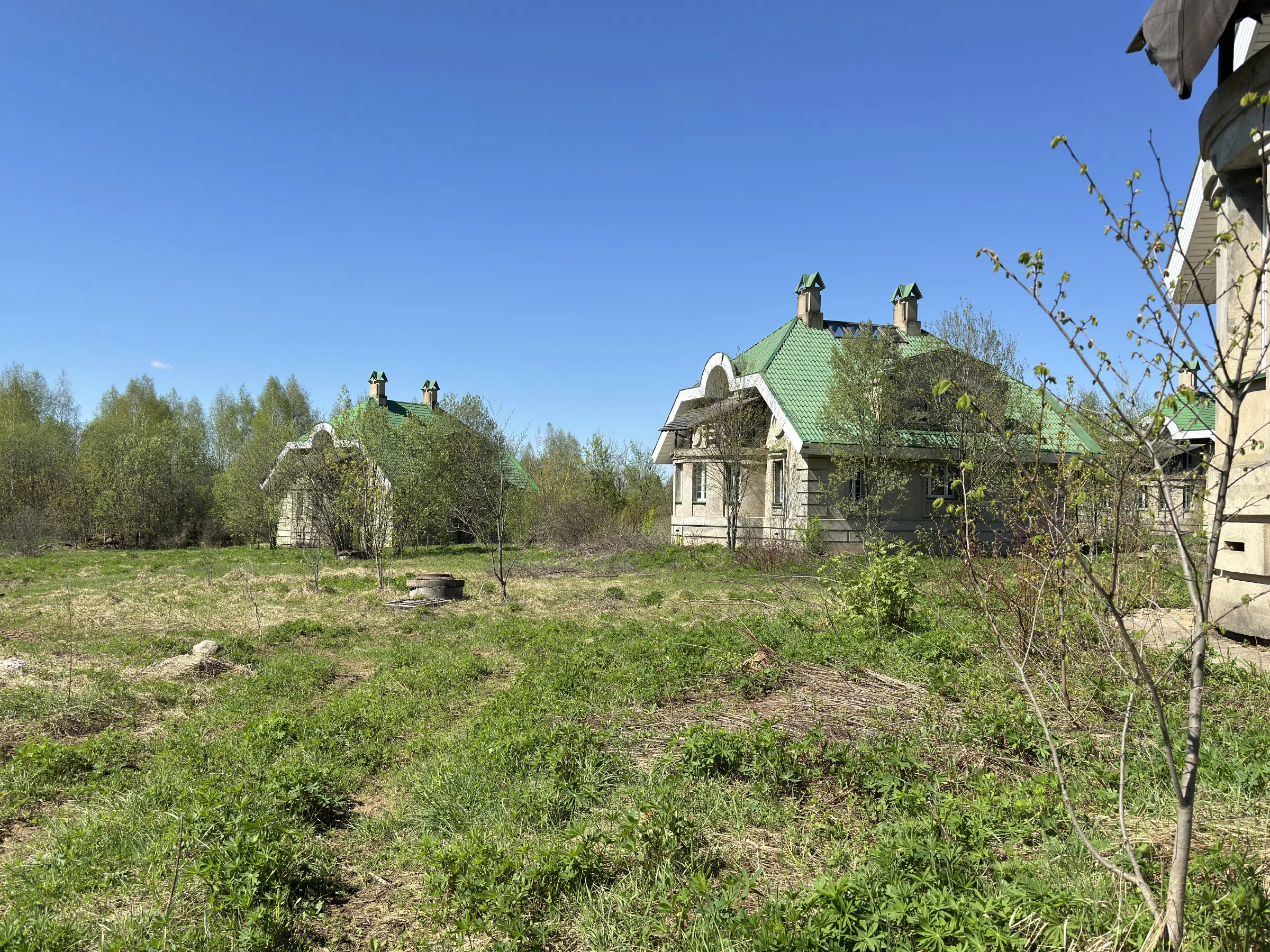 Ряд заброшенных домов, фото 5