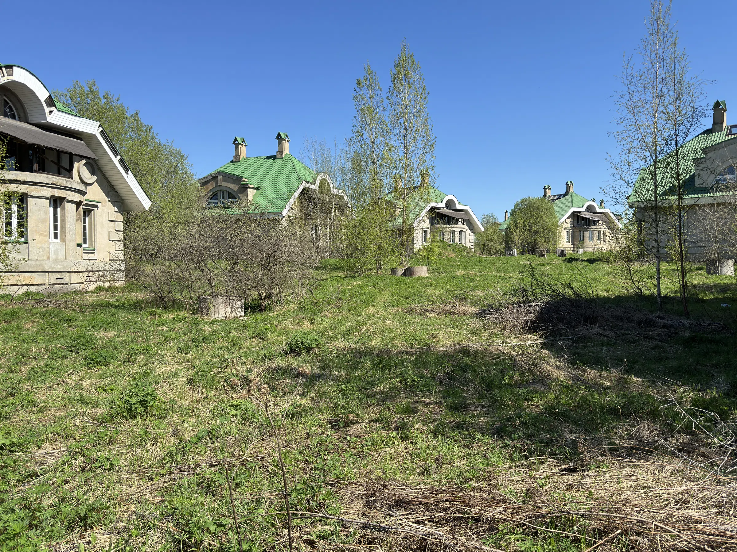 Ряд заброшенных домов, фото 15
