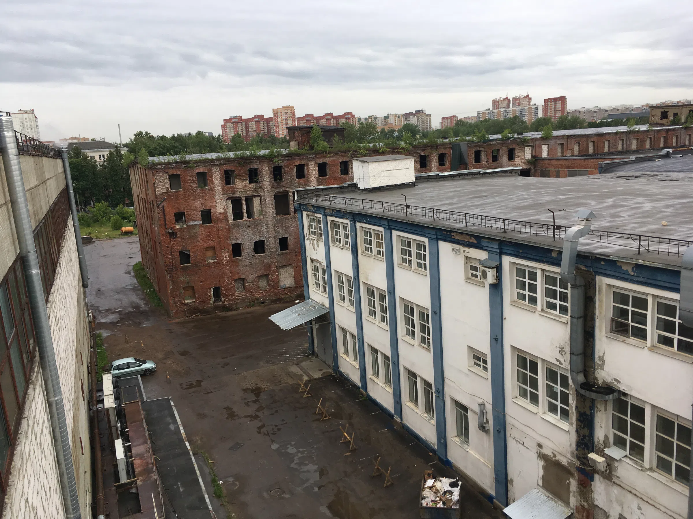 Ржавые конструкции завода, фото 6