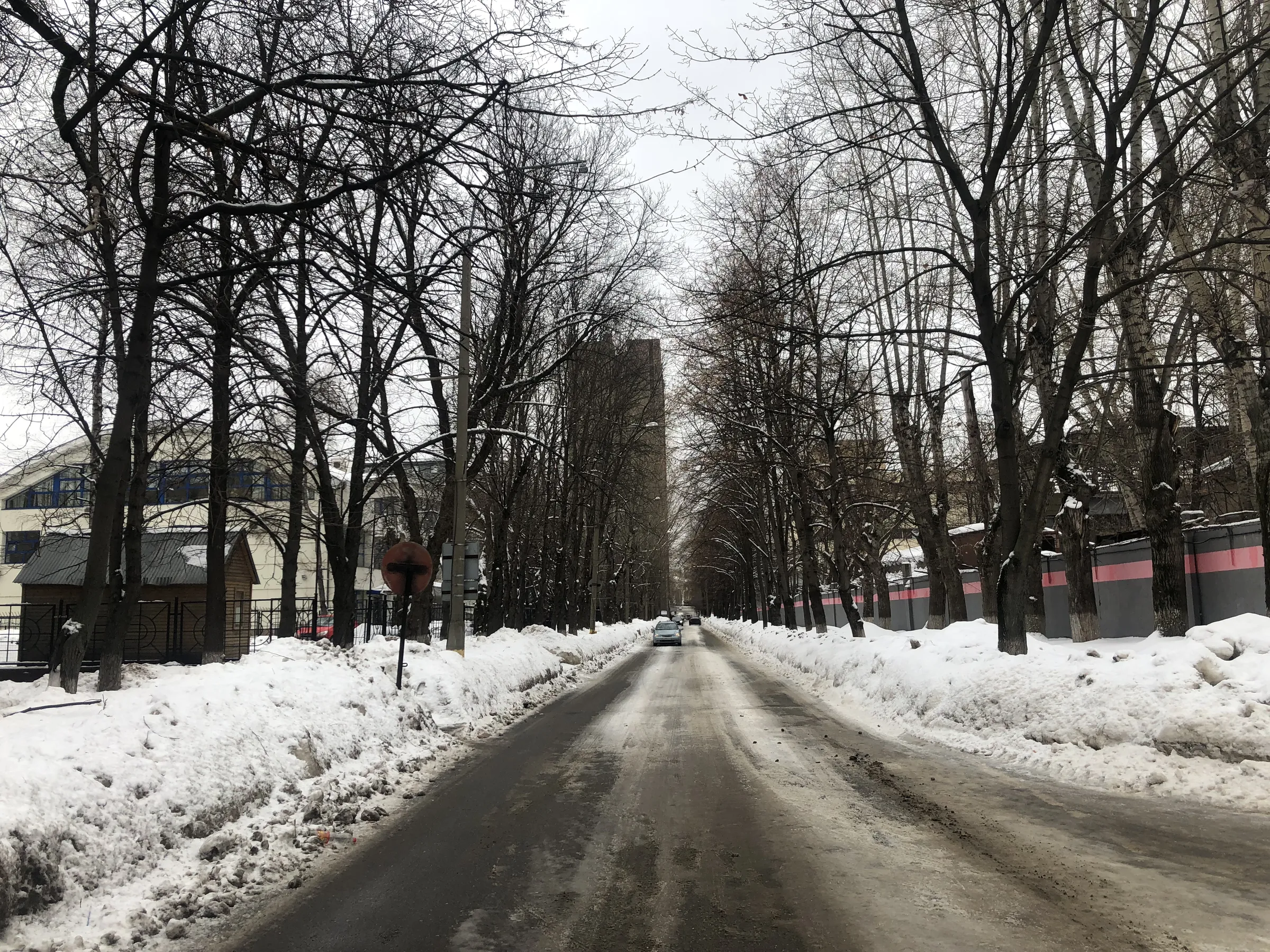 Заводской комплекс с аллеей, фото 1