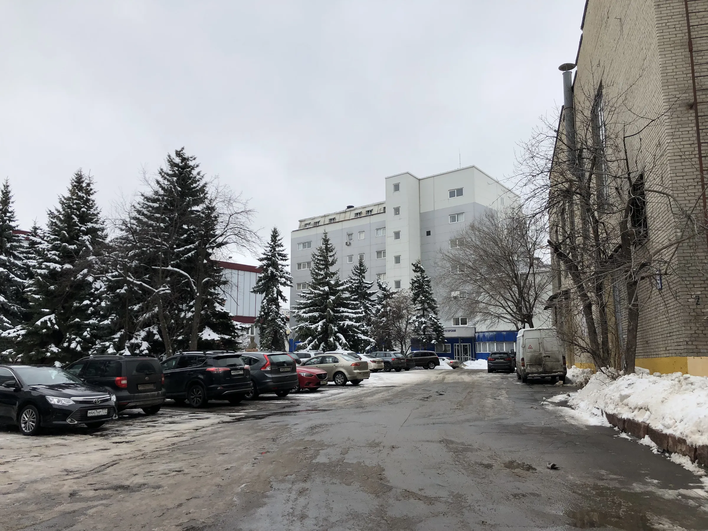 Заводской комплекс с аллеей, фото 5
