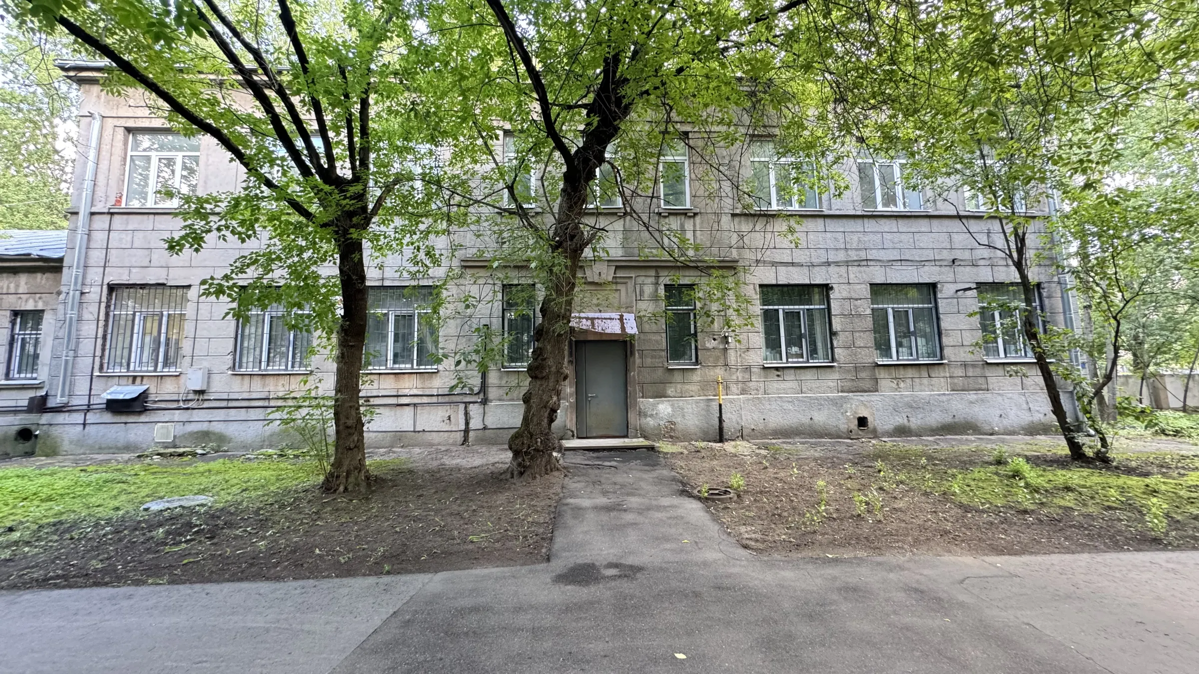 Старый двор с березами, фото 7