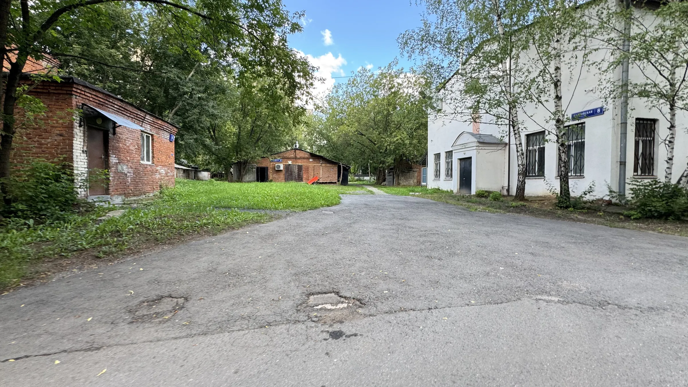 Старый двор с березами, фото 2