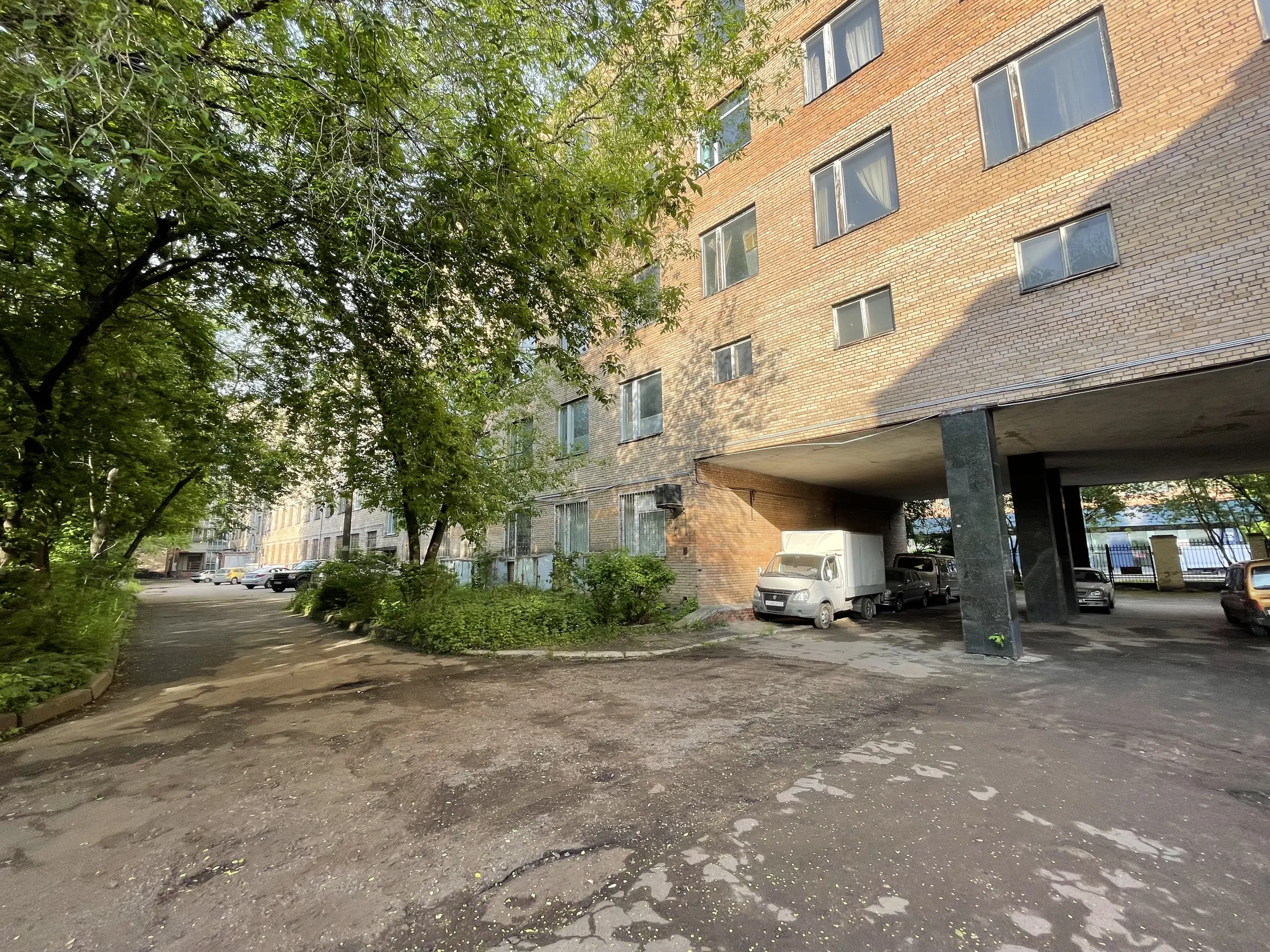 Институт с колоннами, фото 1