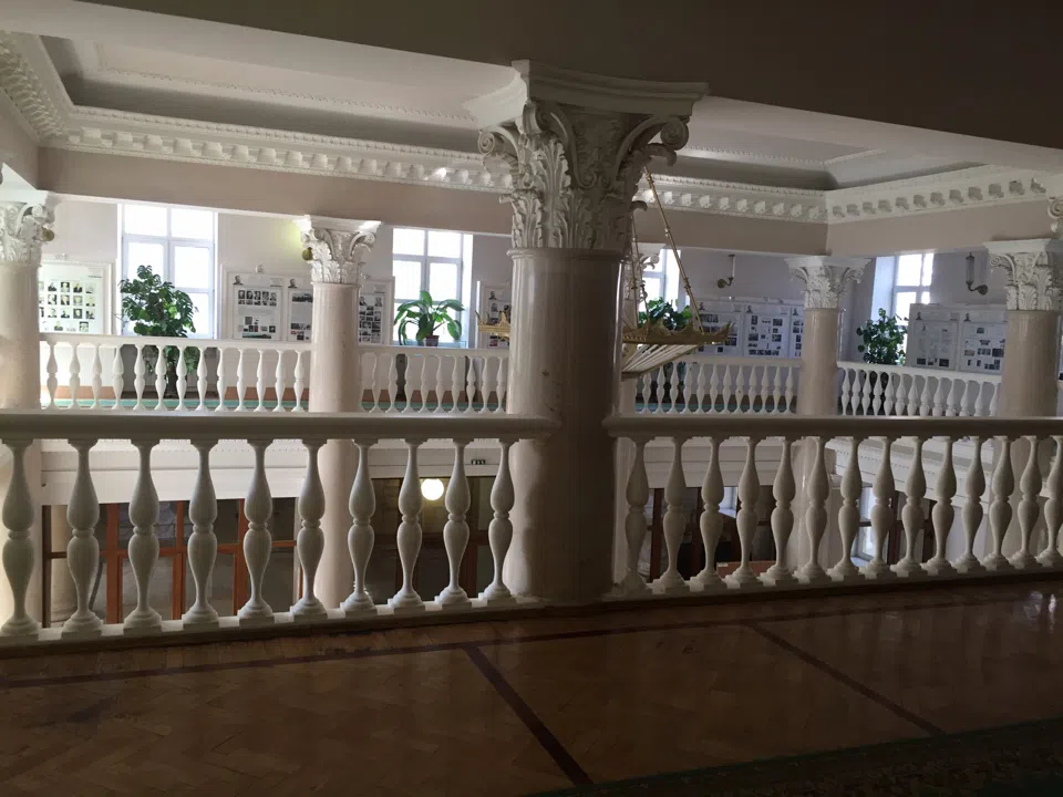 Институт с колоннами, фото 23