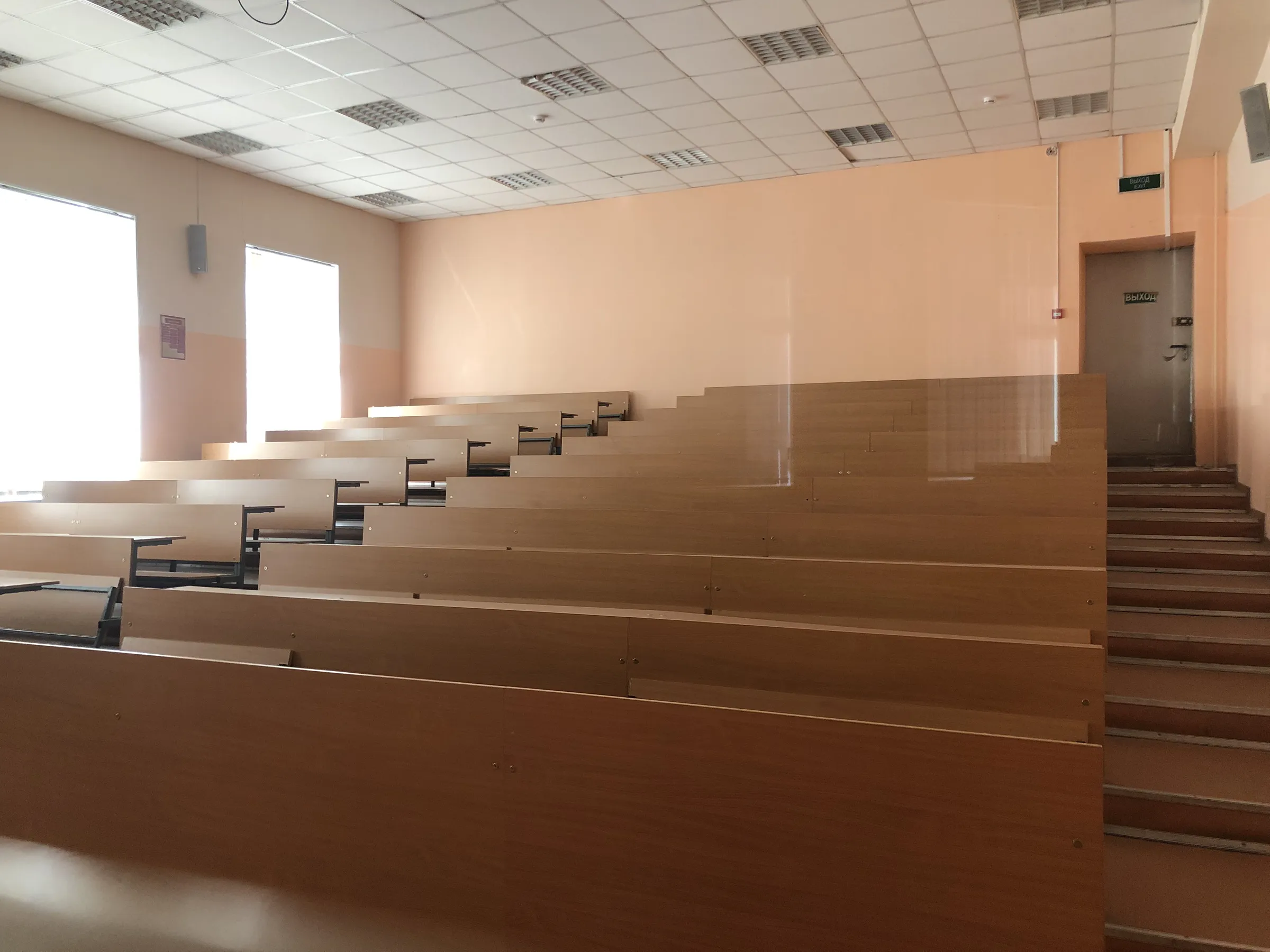 Университет с аллеей, фото 21