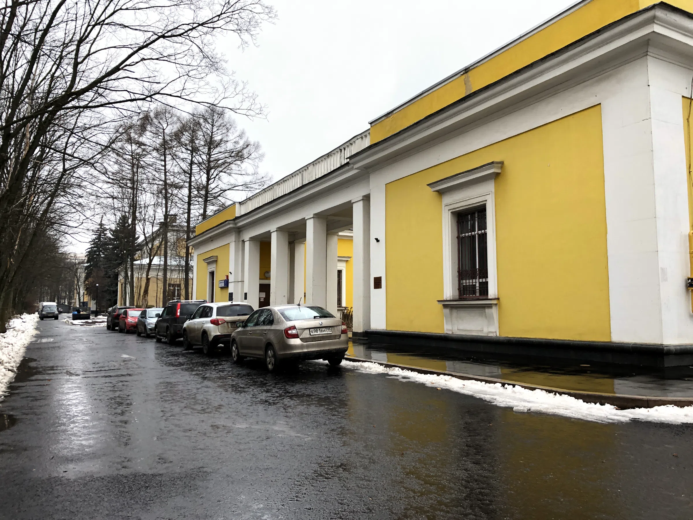 Желтая научная база, фото 2