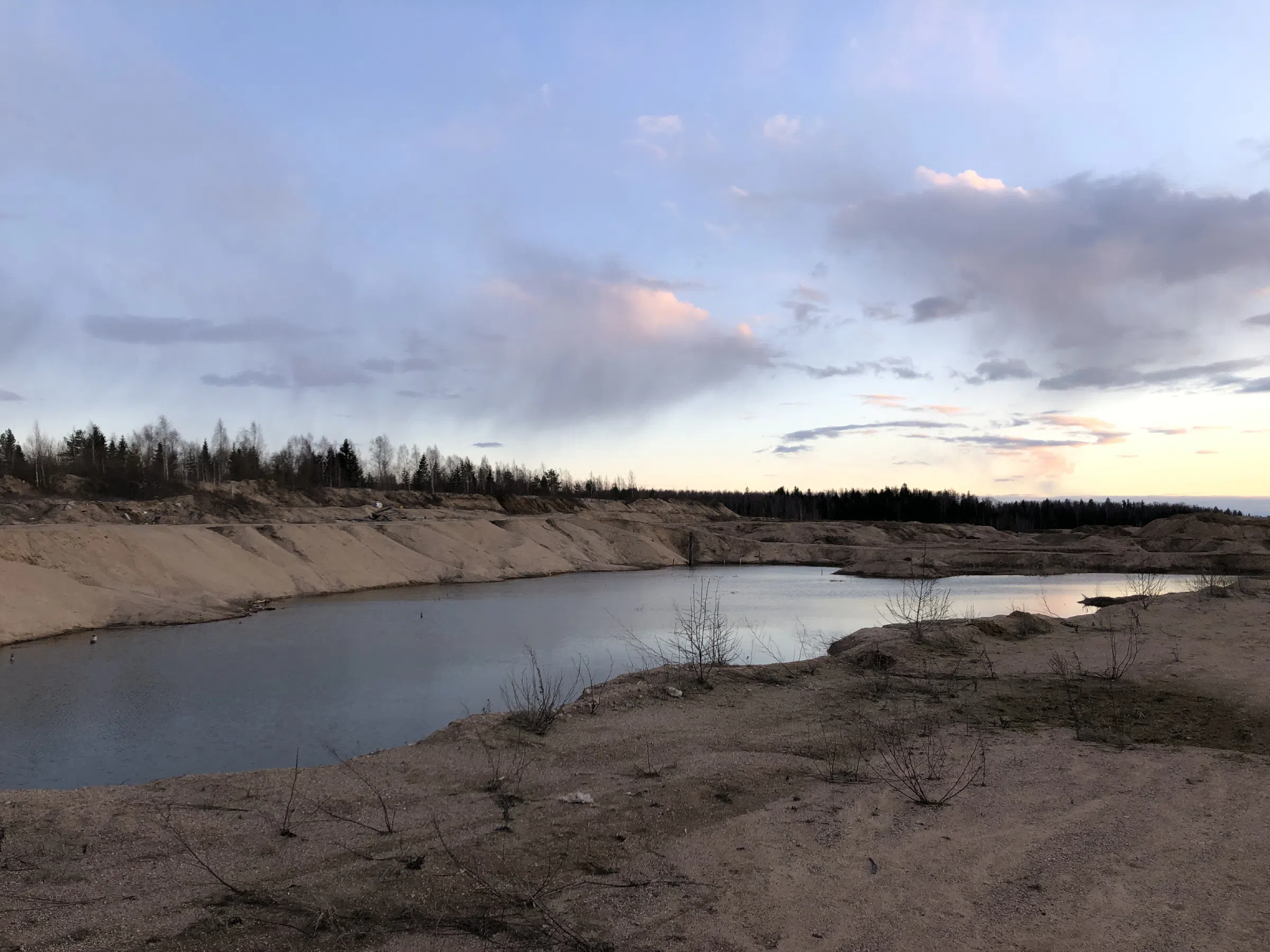 Карьер с озером на закате, фото 10