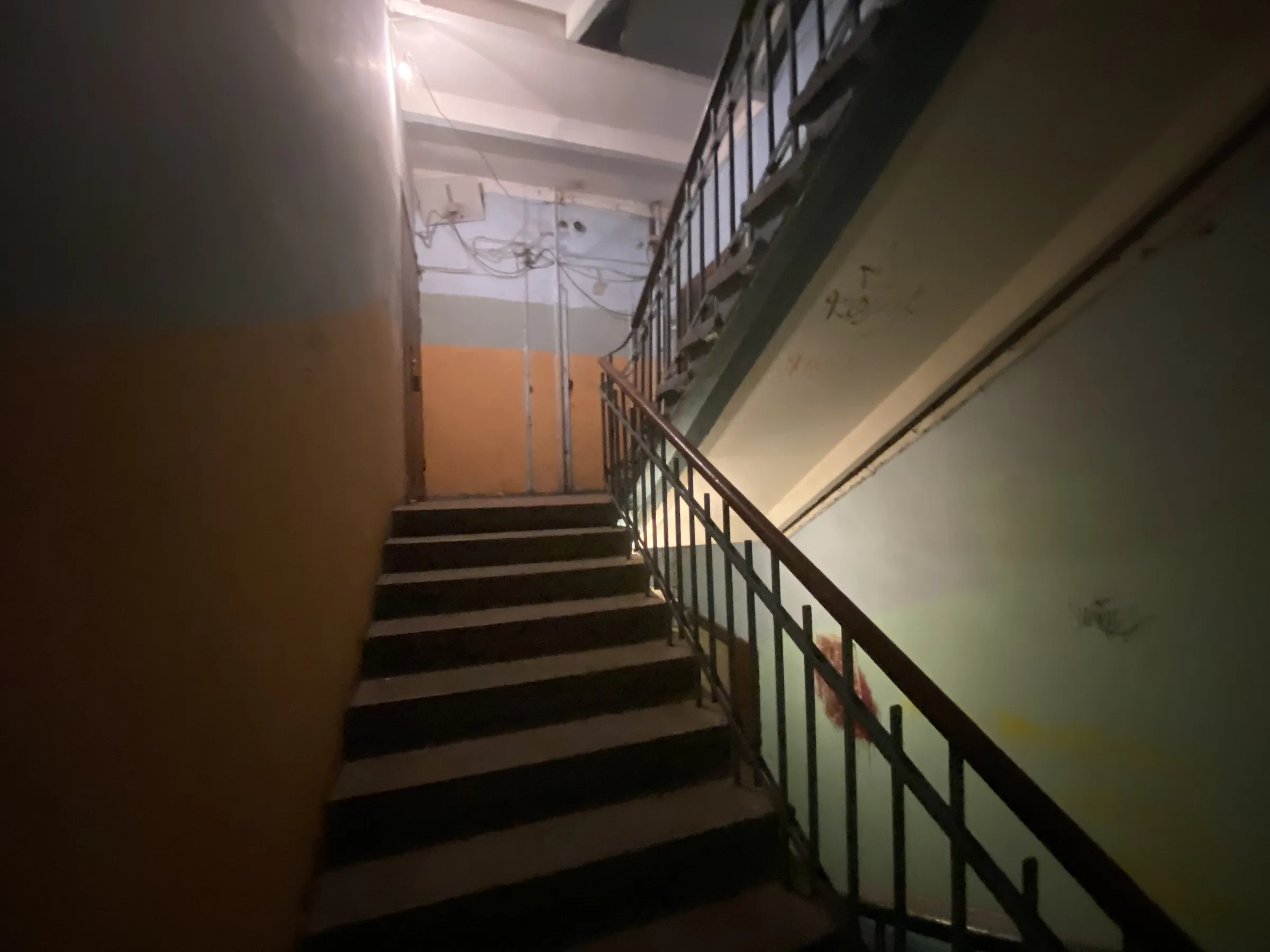 Сталинка с обветшалым двором, фото 15