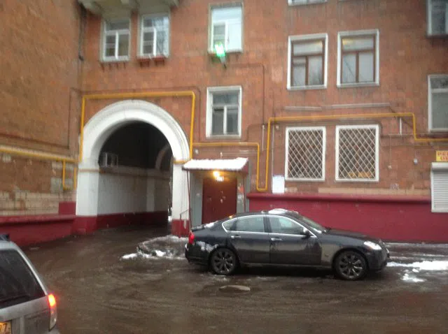 Сталинка с аркой и двориком, фото 1