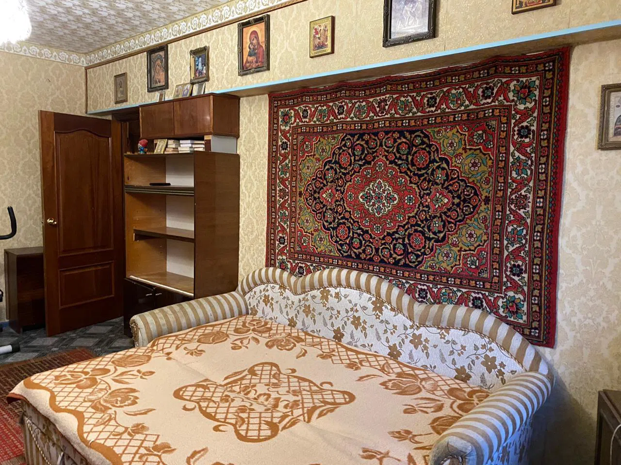Ретро квартира с коврами, фото 10