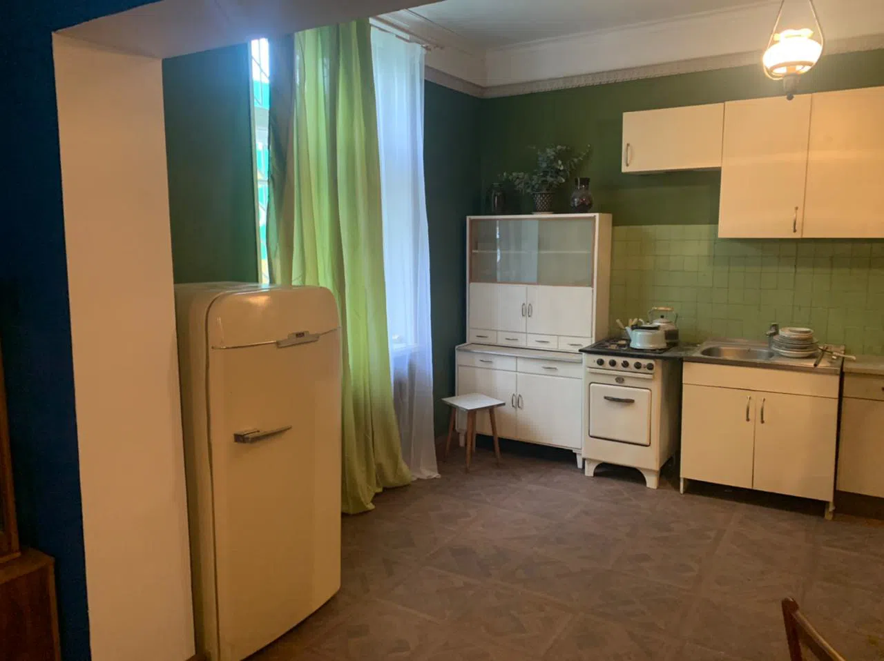 Сталинка с ретро мебелью, фото 6