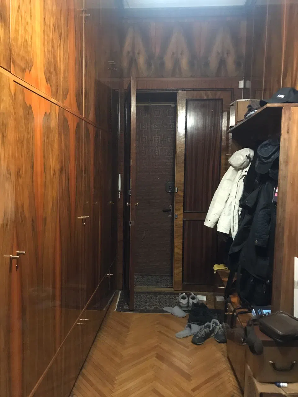 Резная библиотека сталианца, фото 1