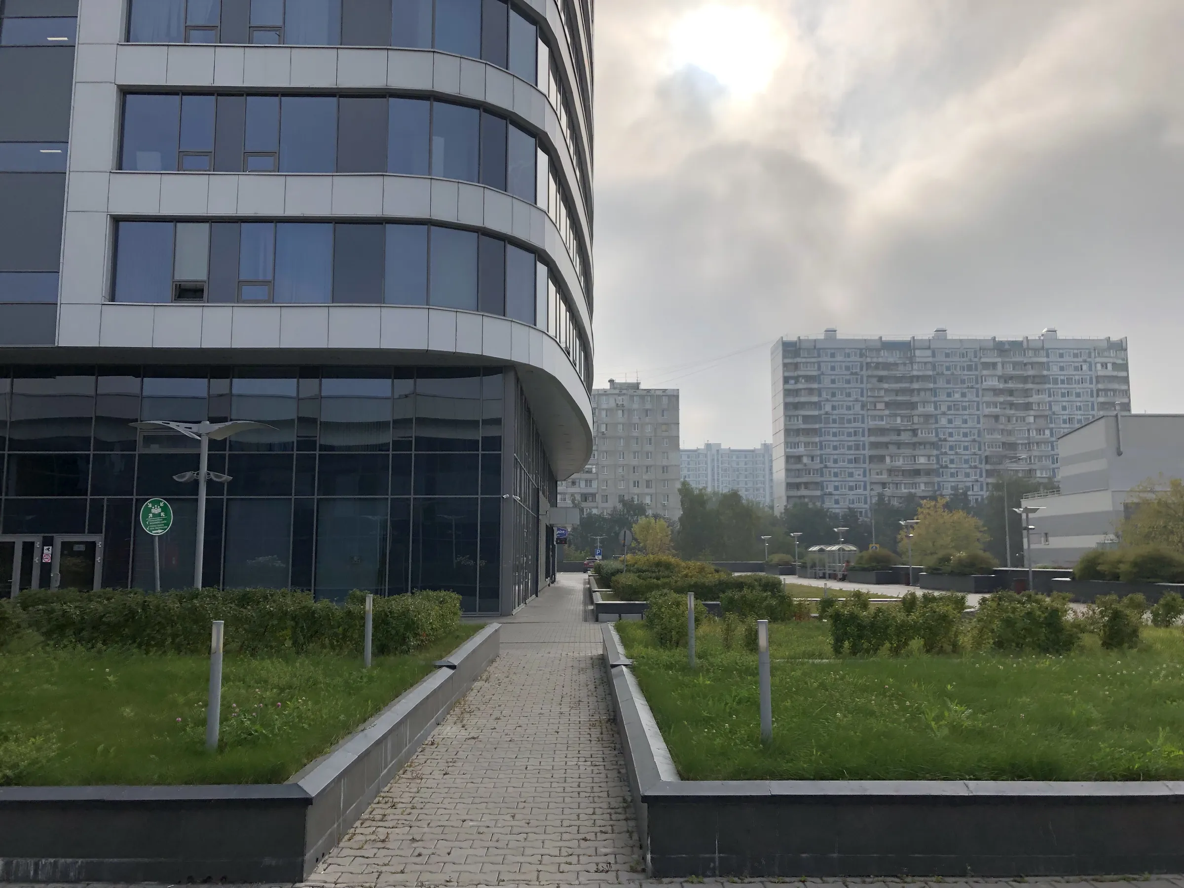 Офис со стеклянным мостом, фото 11