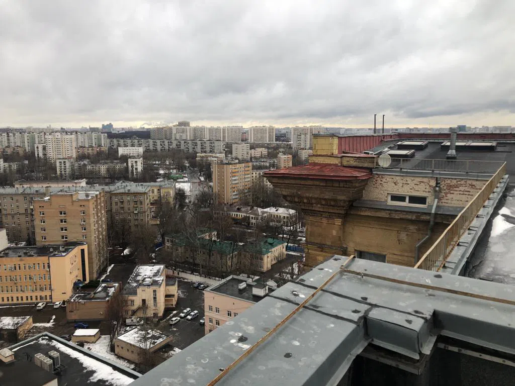 Офис с колоннами и крышей, фото 21