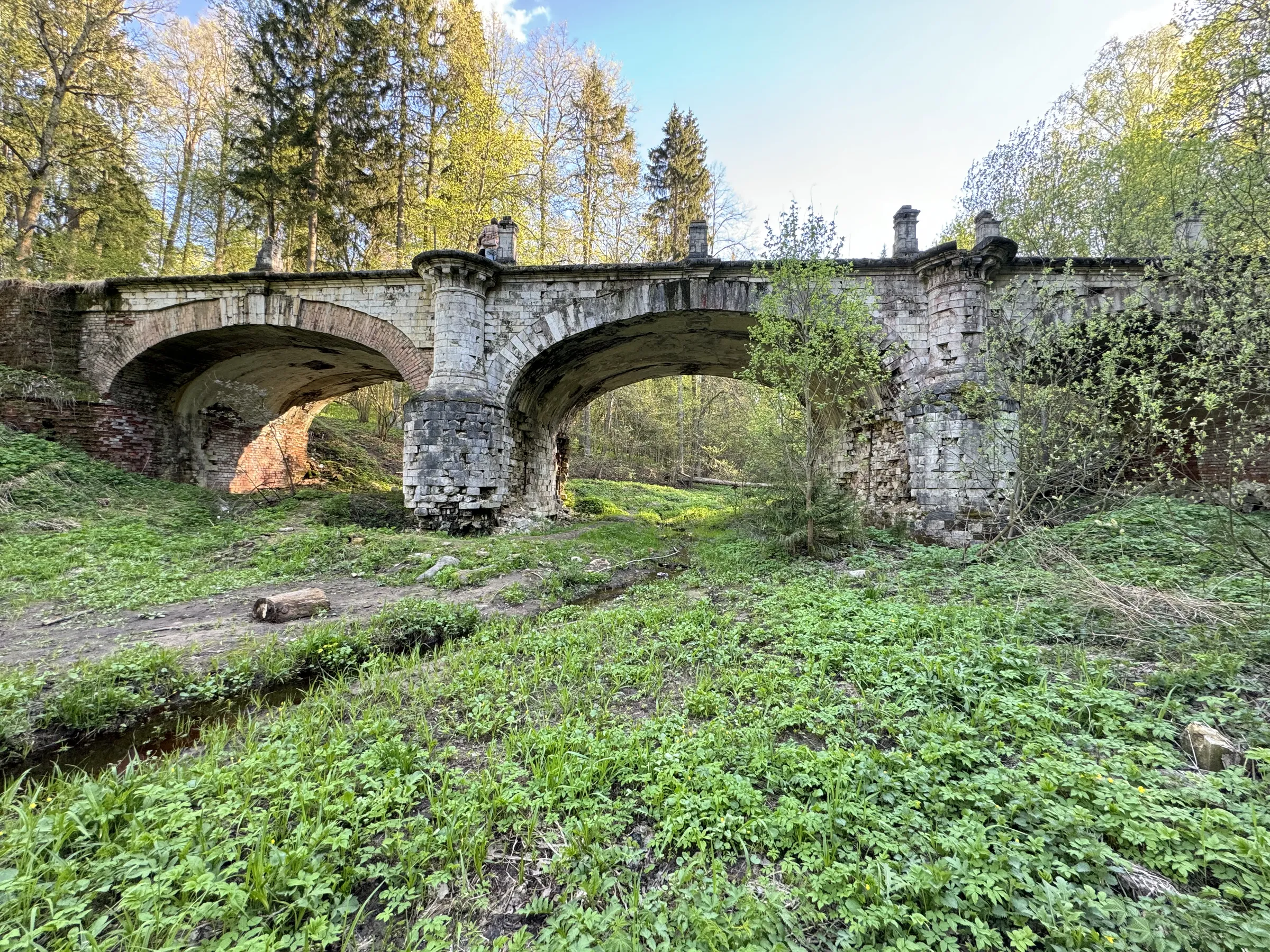 Старинный парк с мостом, фото 16