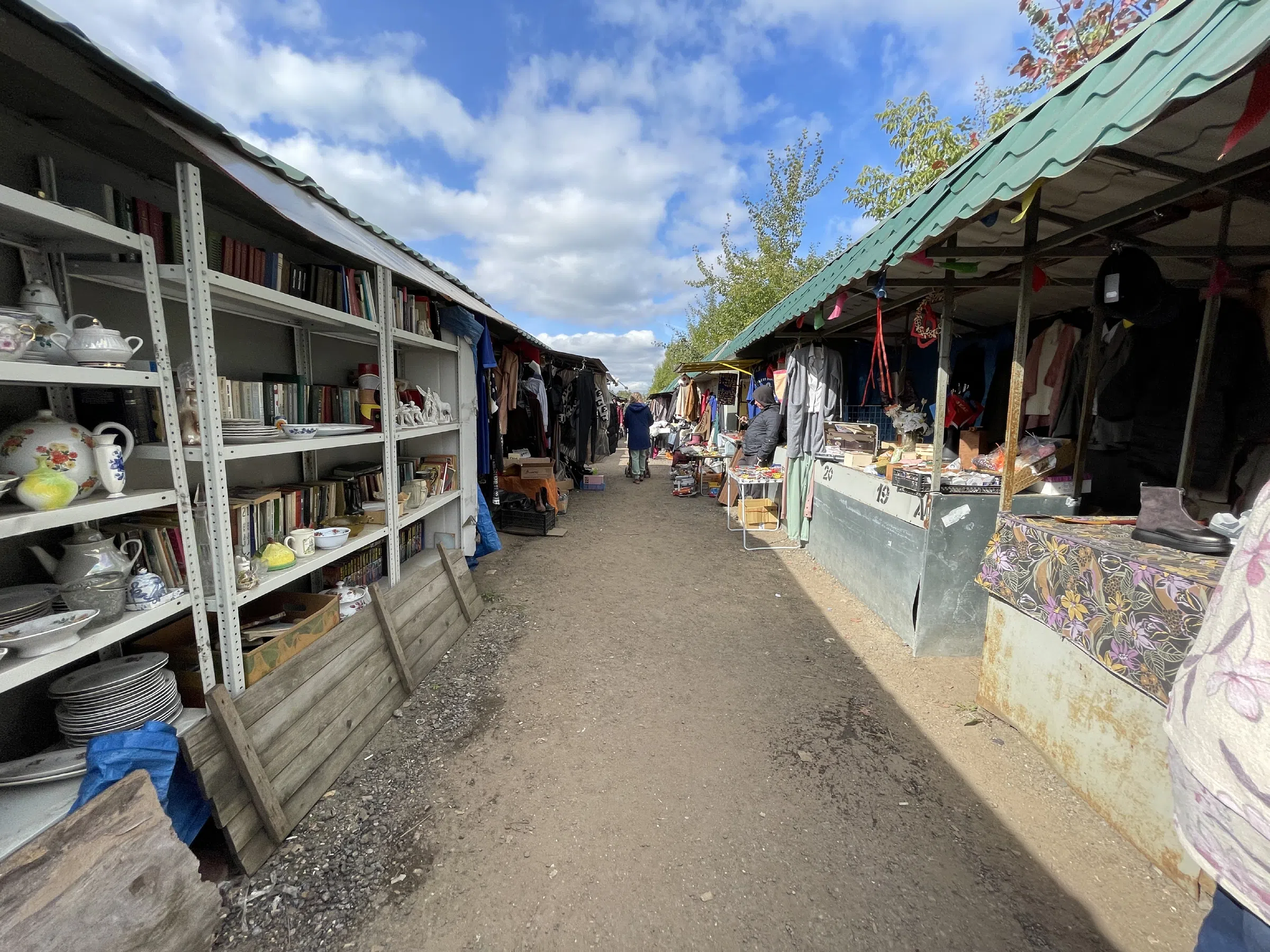 Блошиный рынок-ангар, фото 12