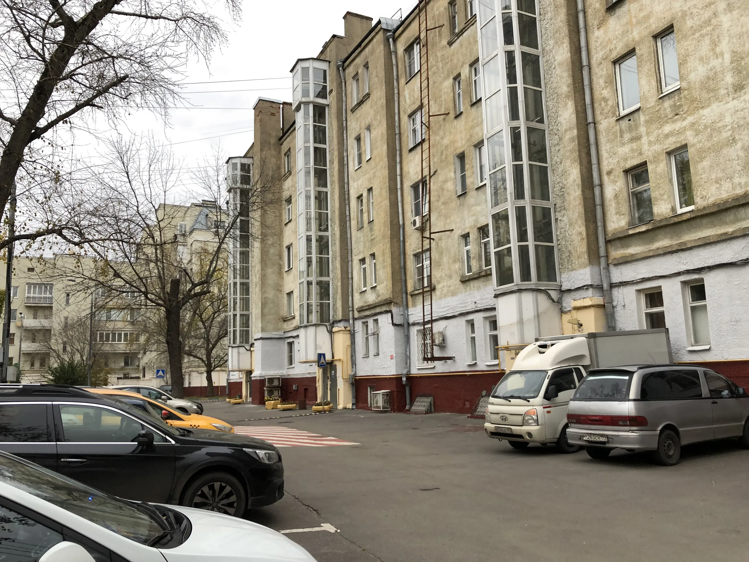 Ряды гаражей во дворе, фото 14