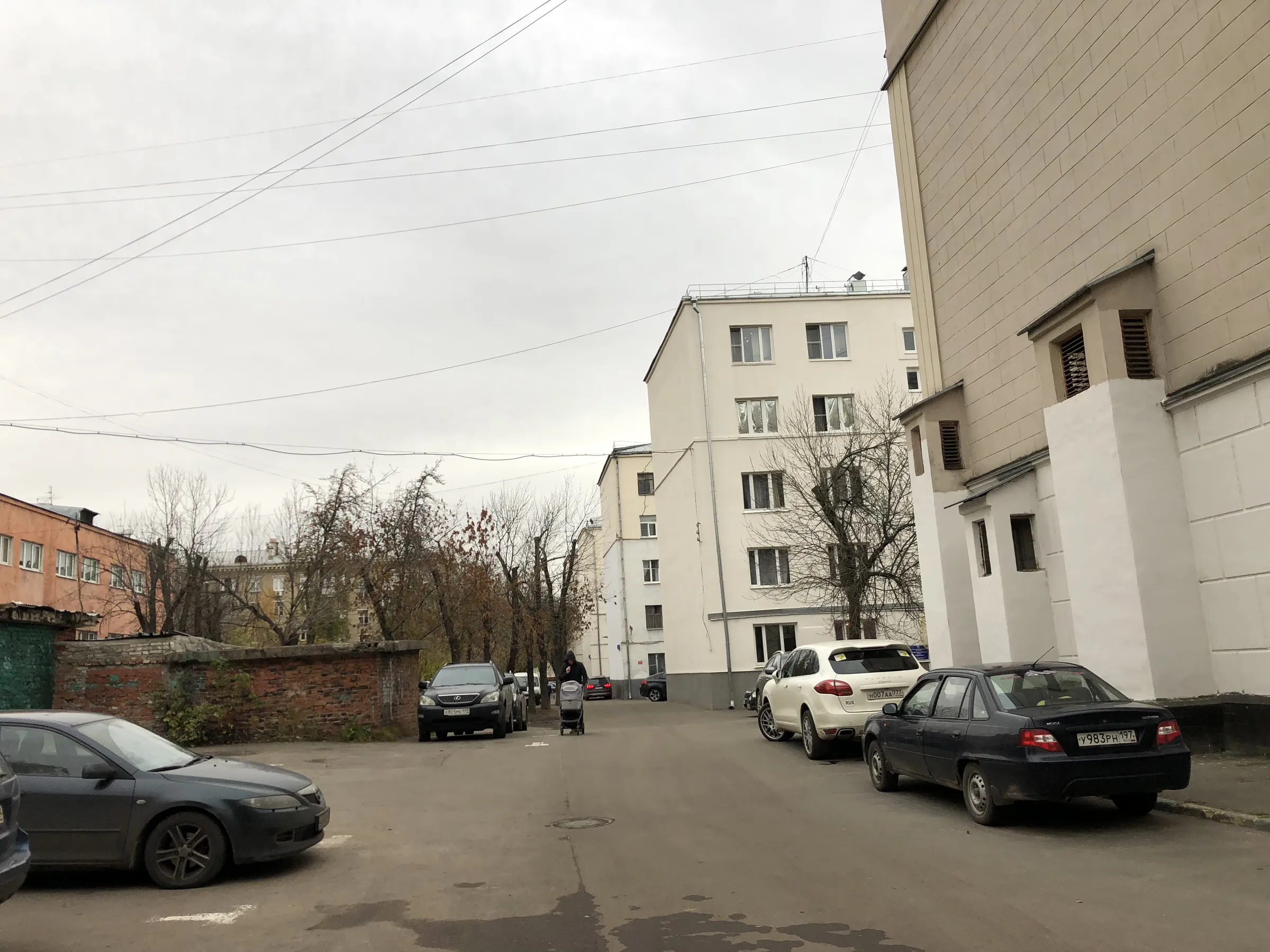 Ряды гаражей во дворе, фото 24