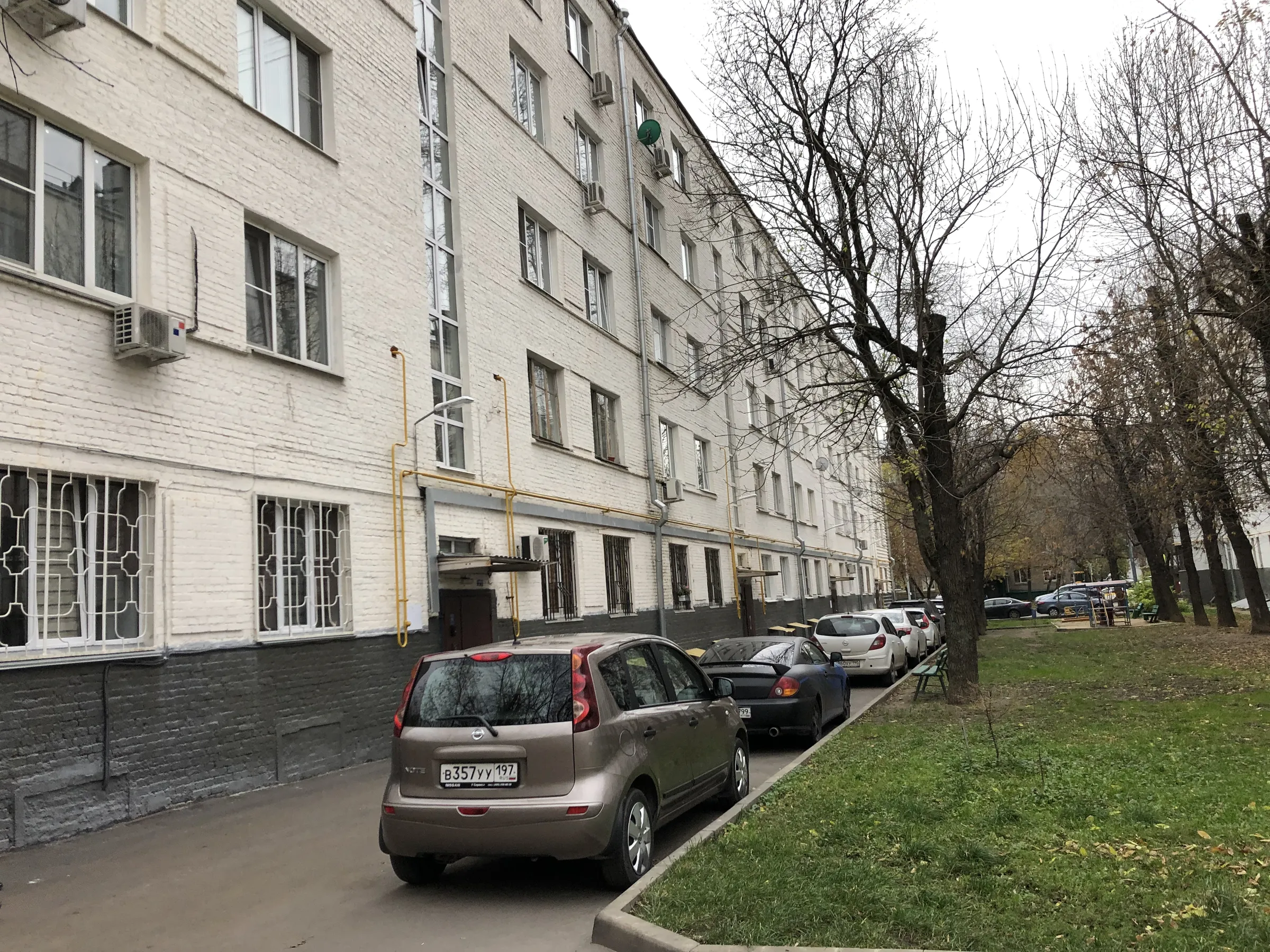 Ряды гаражей во дворе, фото 18