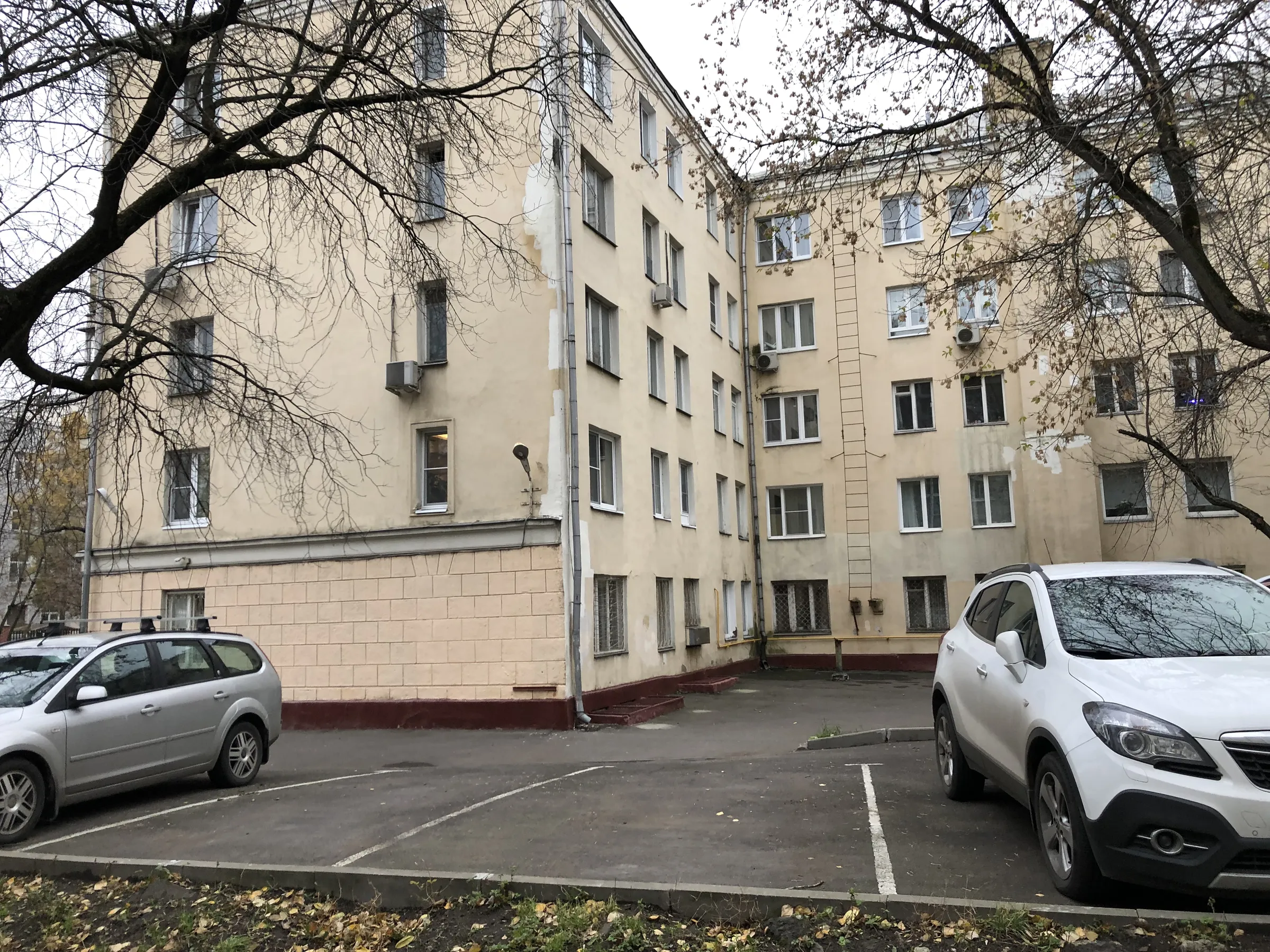Ряды гаражей во дворе, фото 15