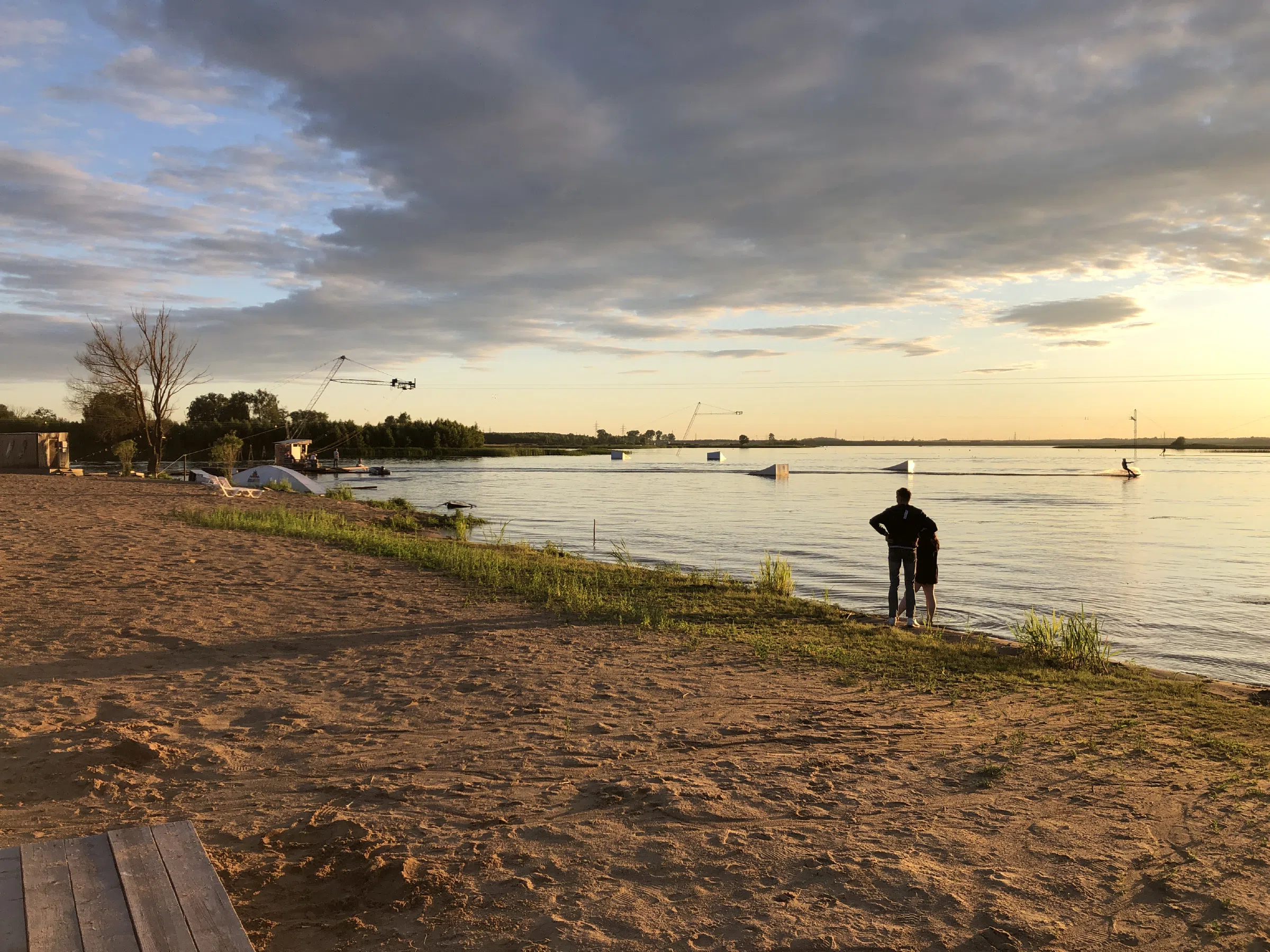 Деревянная набережная на закате, фото 8