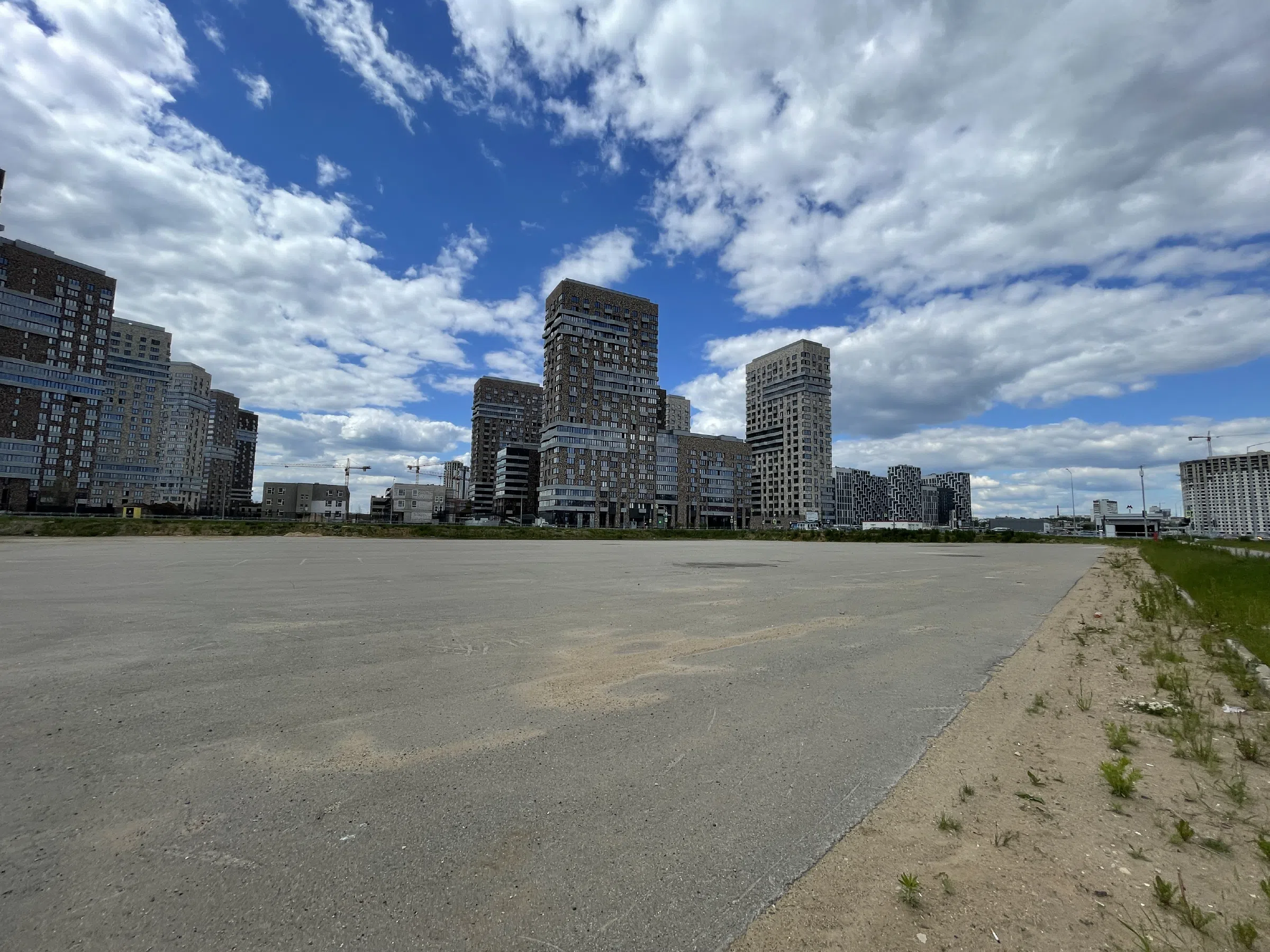 Большая парковка с видом, фото 3