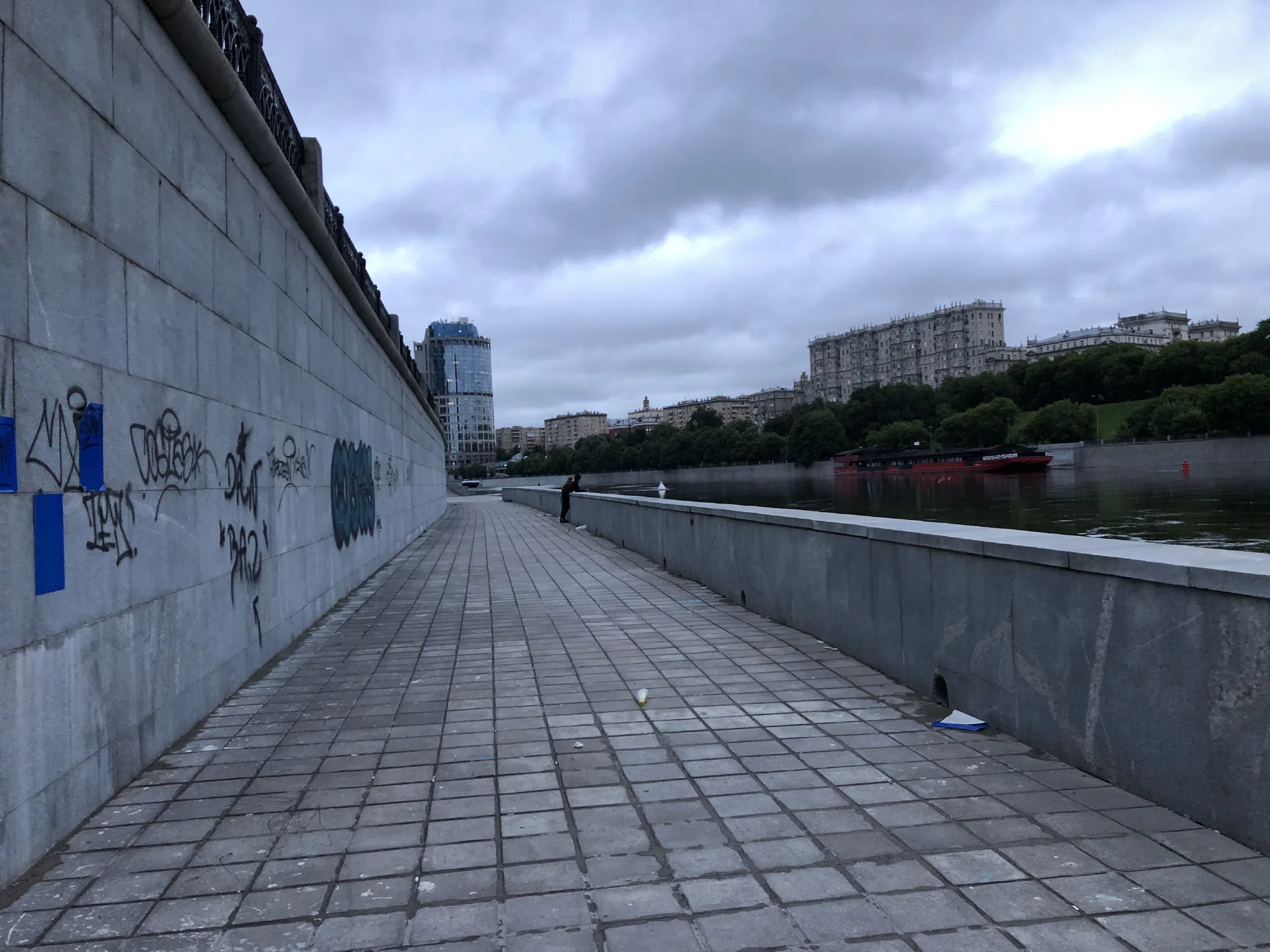 Набережная под мостом, фото 19
