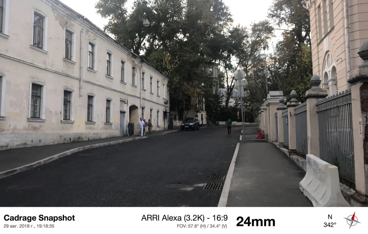 Переулок со старой церковью, фото 7