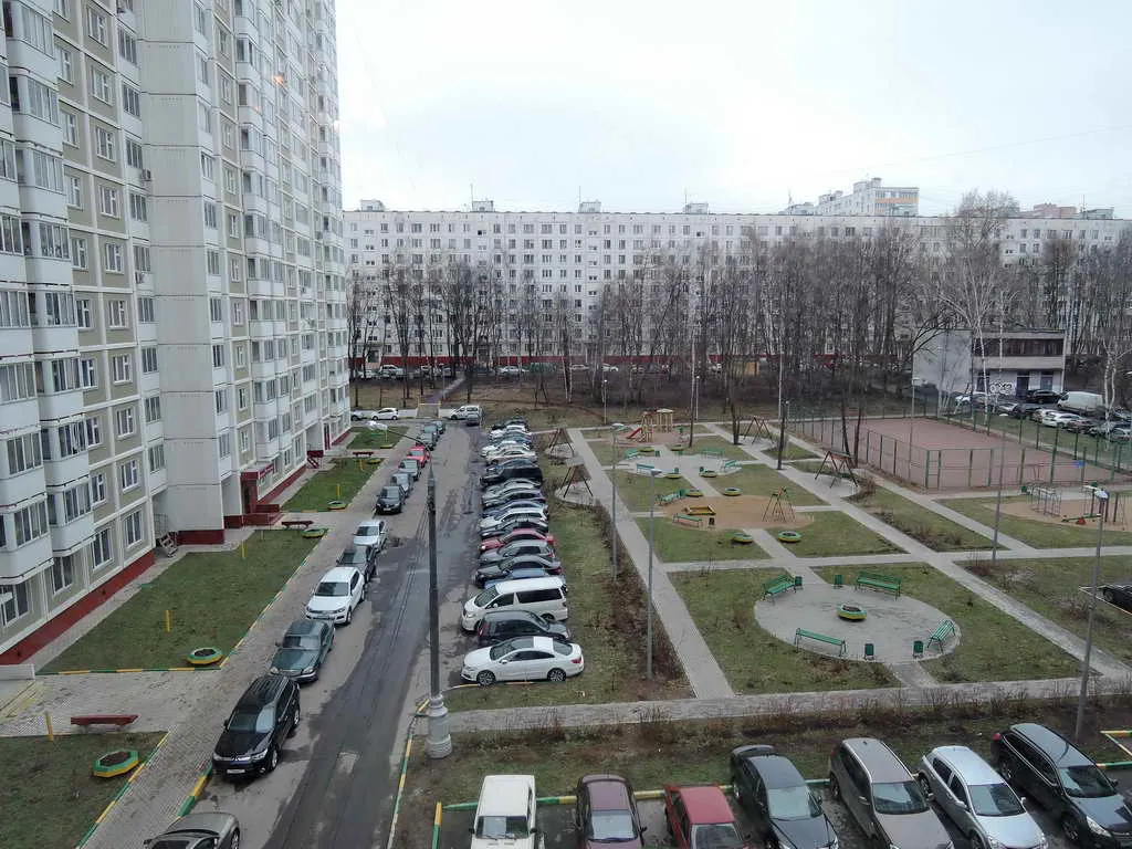 Квартира с коврами на полу, фото 8
