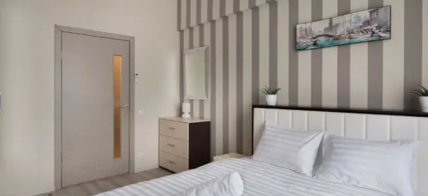 Квартира с темными обоями, фото 5
