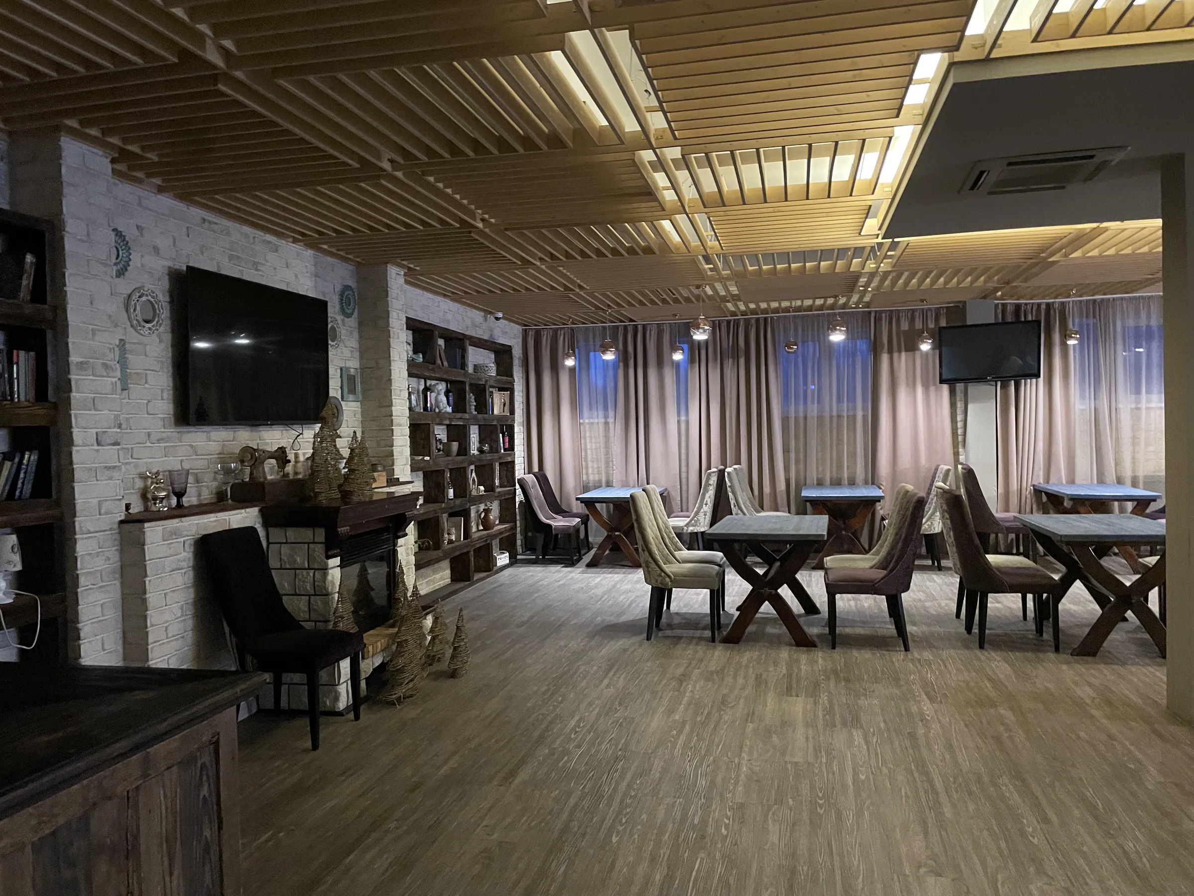Гостевой двор с гирляндами, фото 22