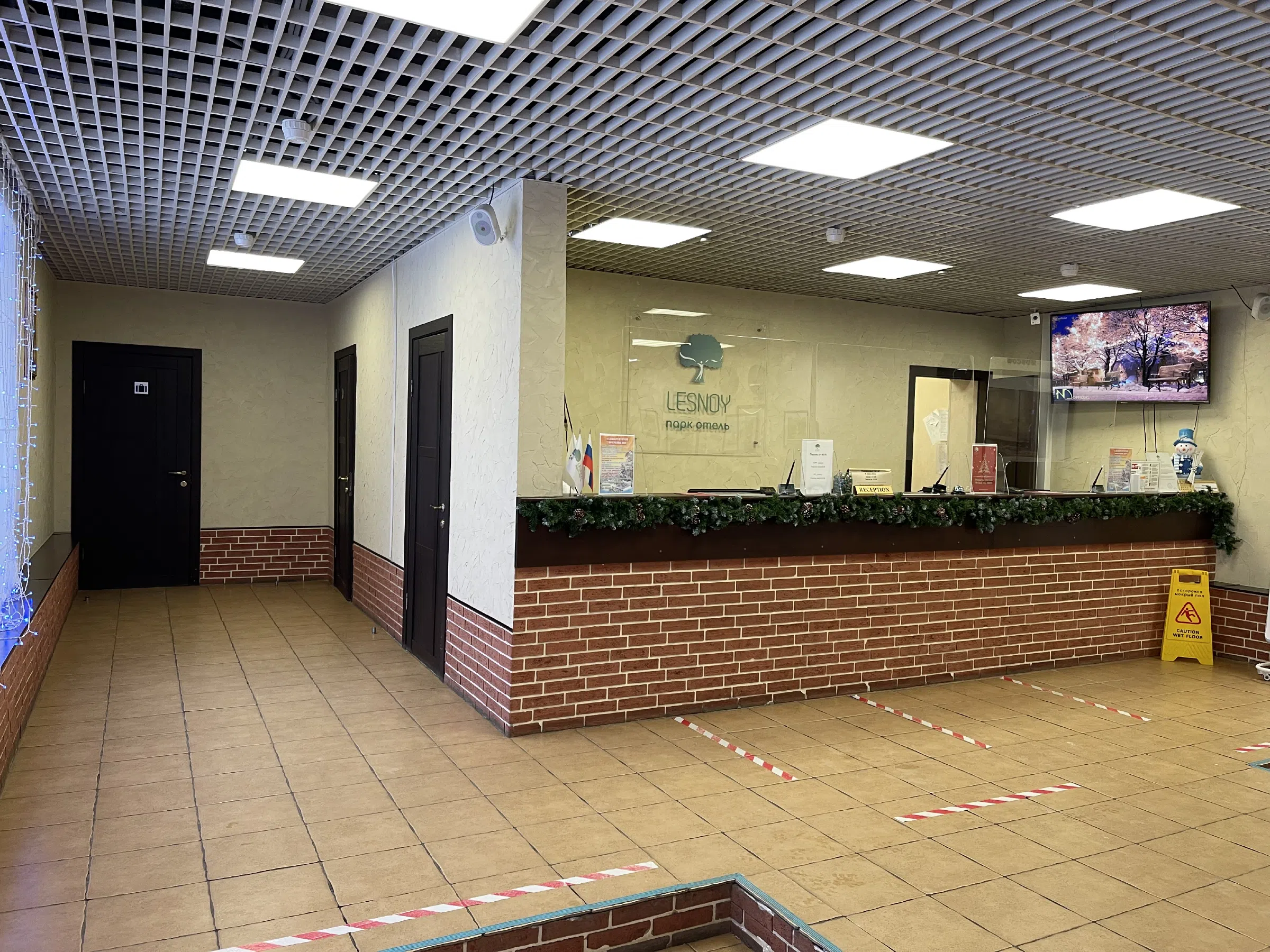 Кафе с имитацией кирпича, фото 1