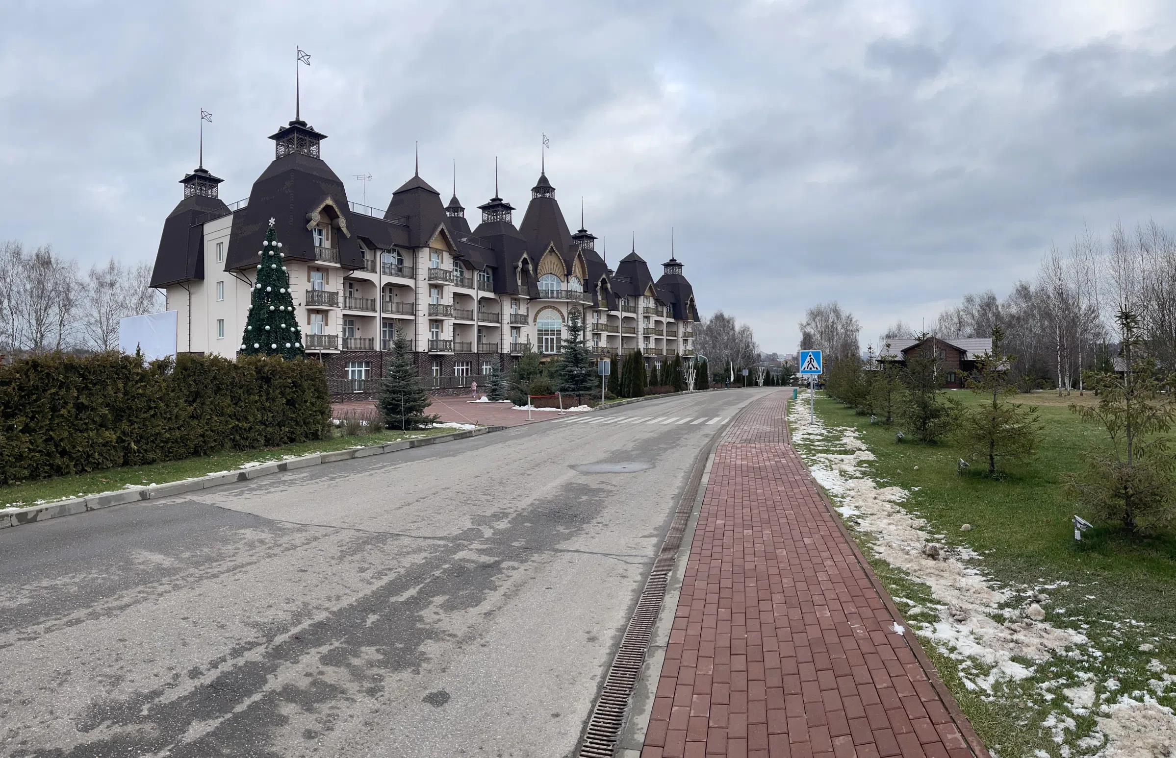 Спа с неоновым коридором, фото 18